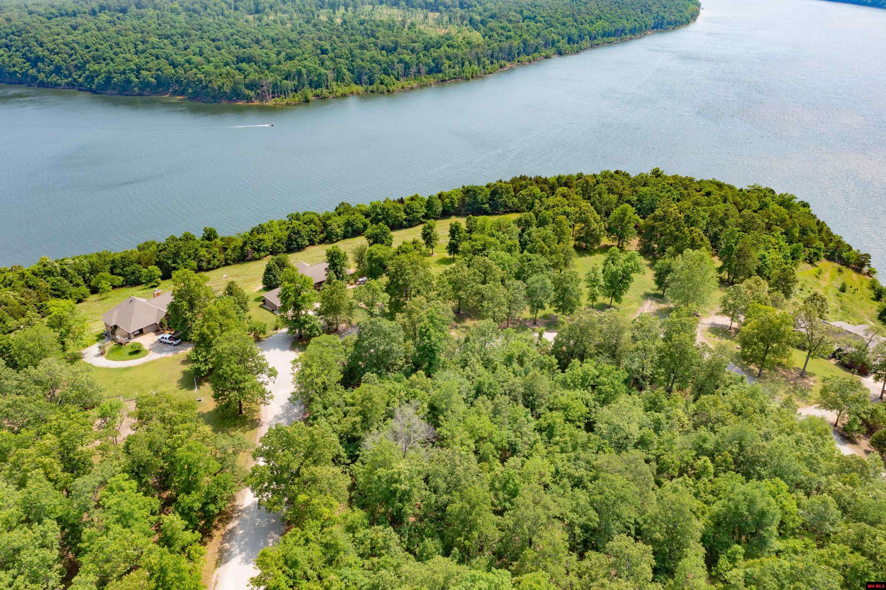 877 LAKE POINT BLUFF Clarkridge, AR