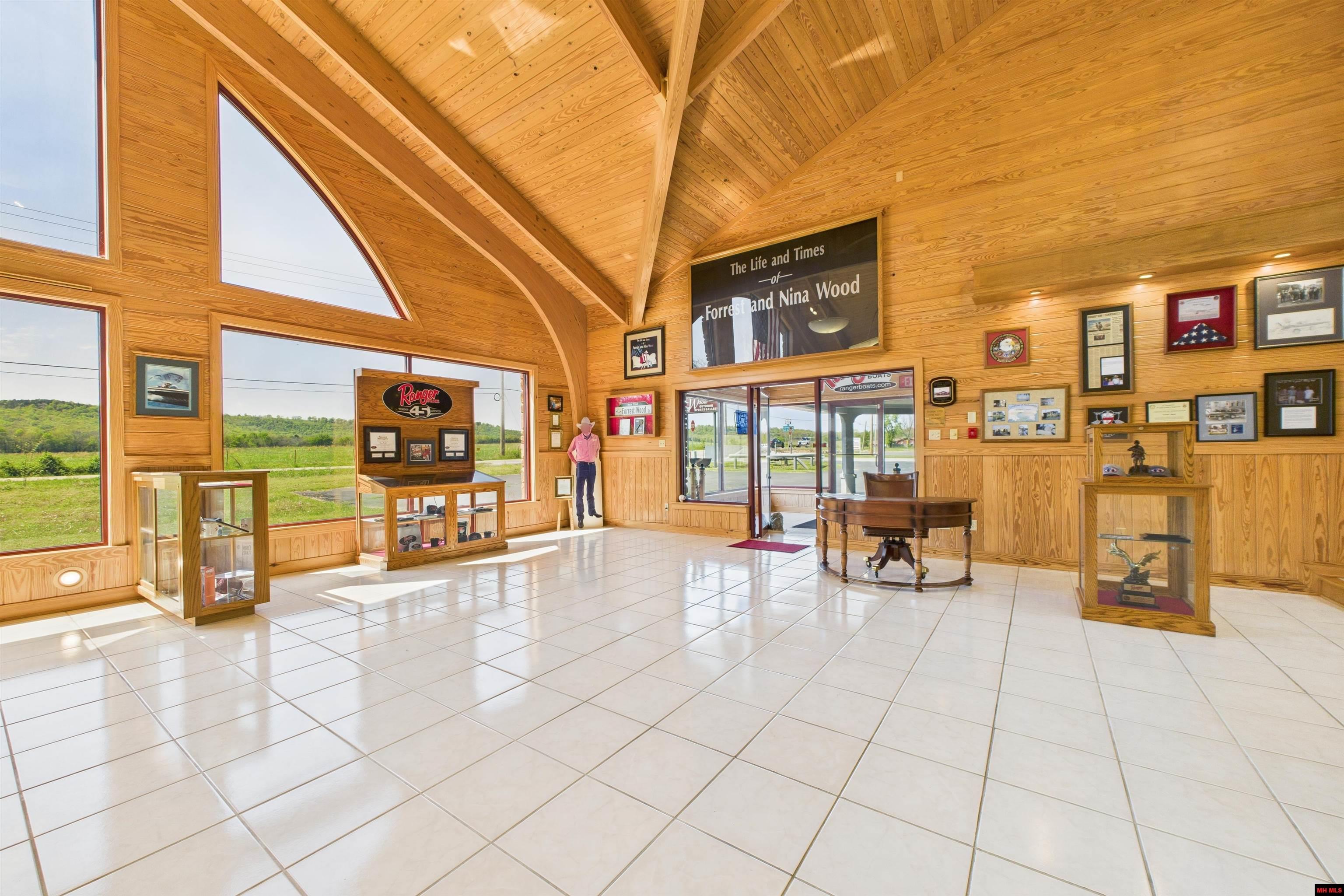 25 AIRPORT ROAD Flippin, AR