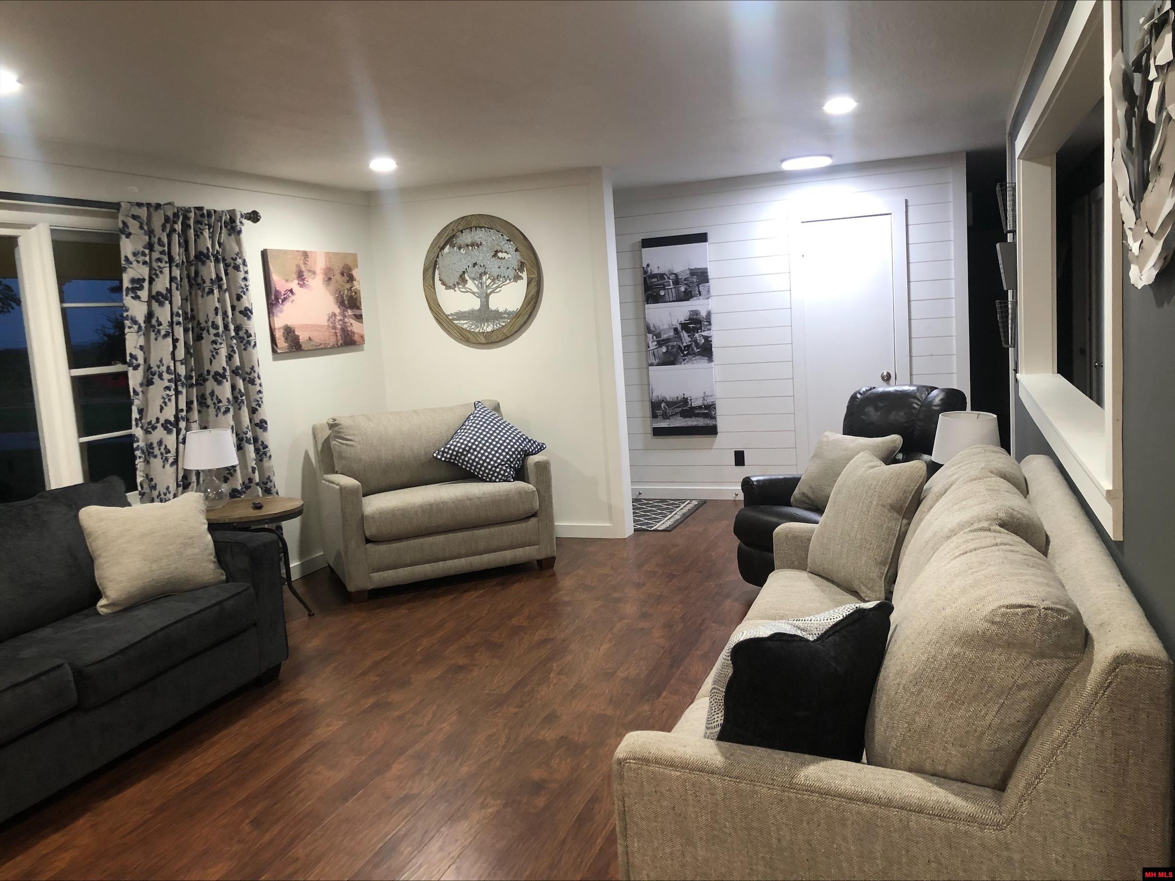 515 MC 5032 Yellville, AR 72687