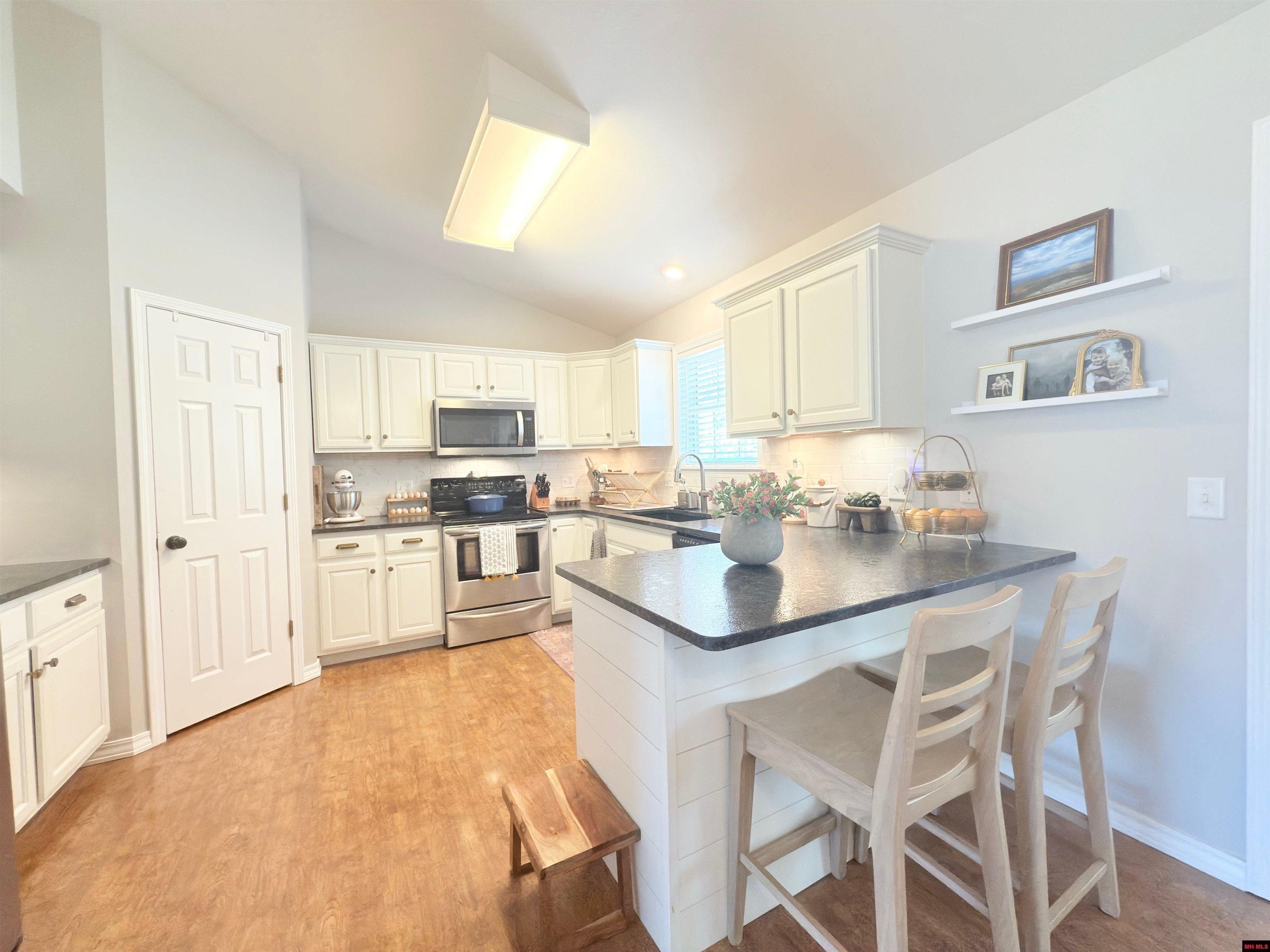 243 MAGNESS DRIVE Gassville, AR