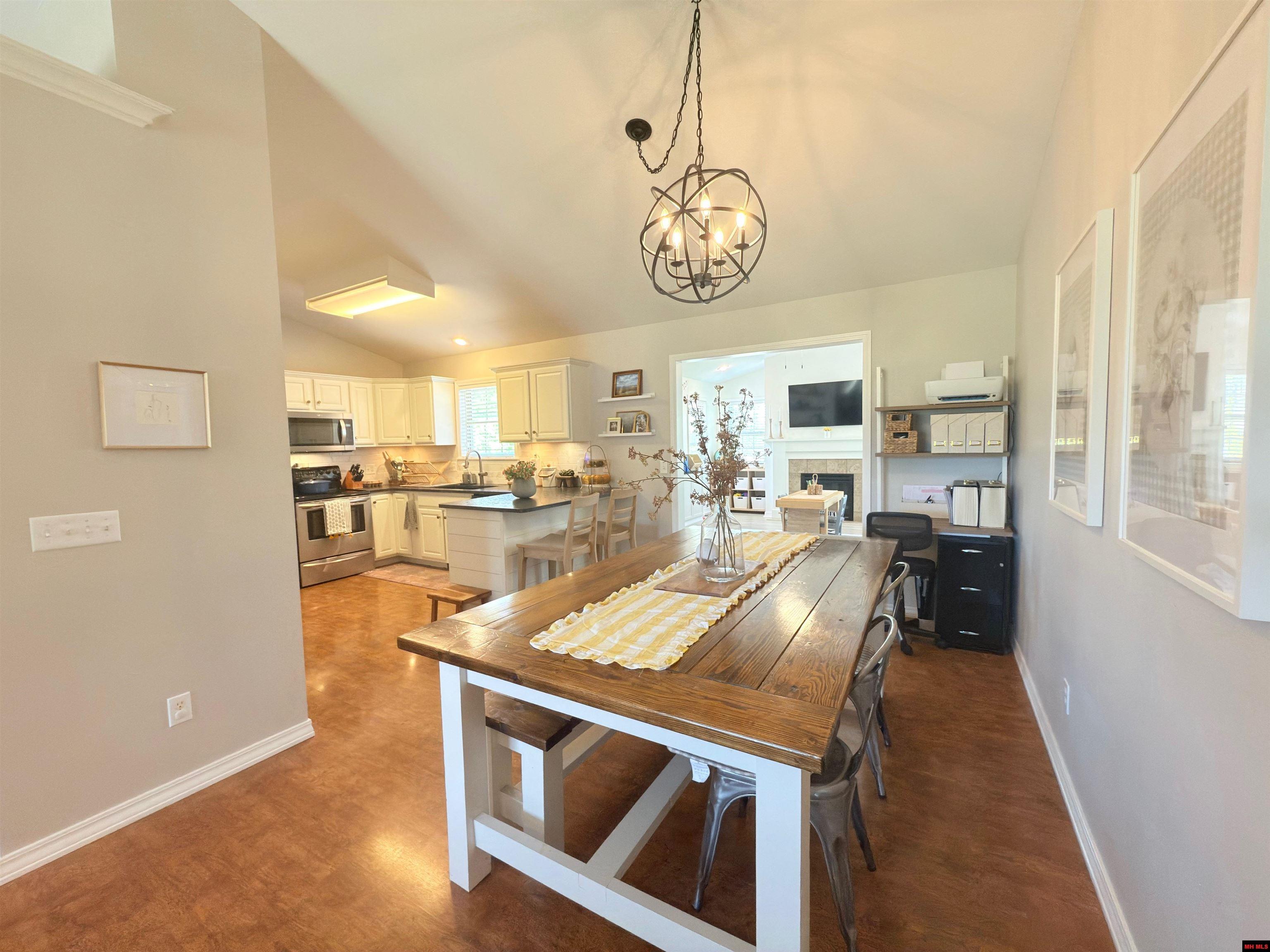 243 MAGNESS DRIVE Gassville, AR