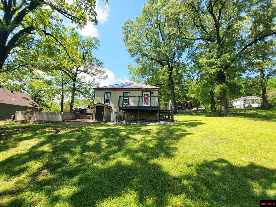 510 COMBS AVENUE Cotter, AR