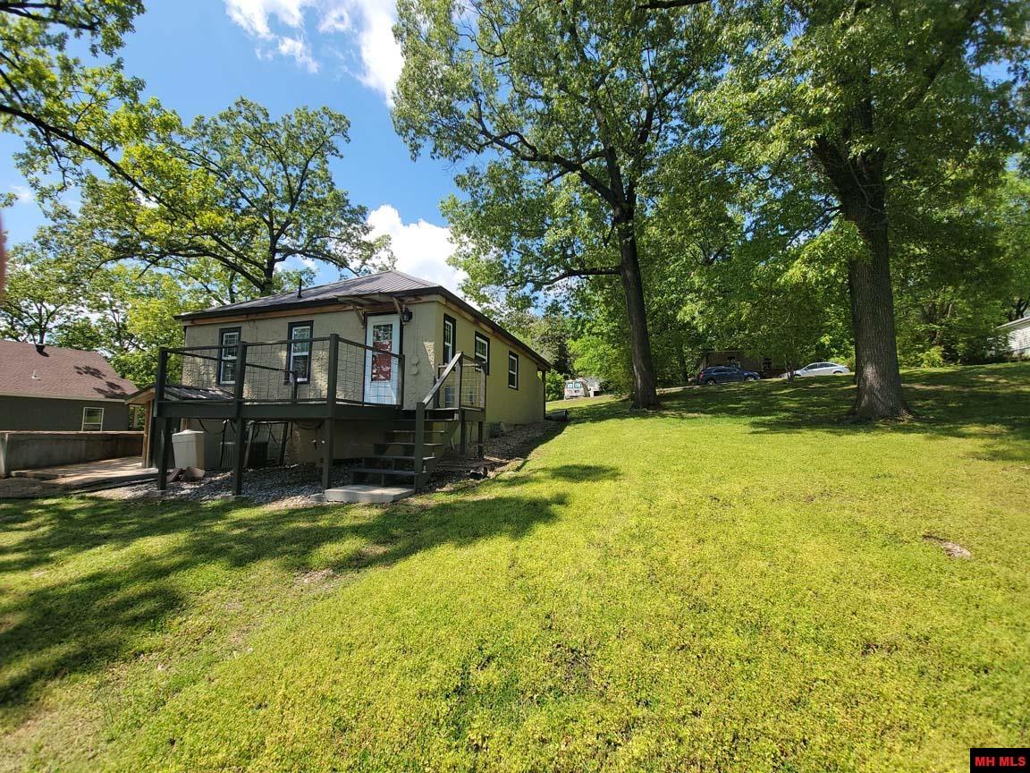 510 COMBS AVENUE Cotter, AR