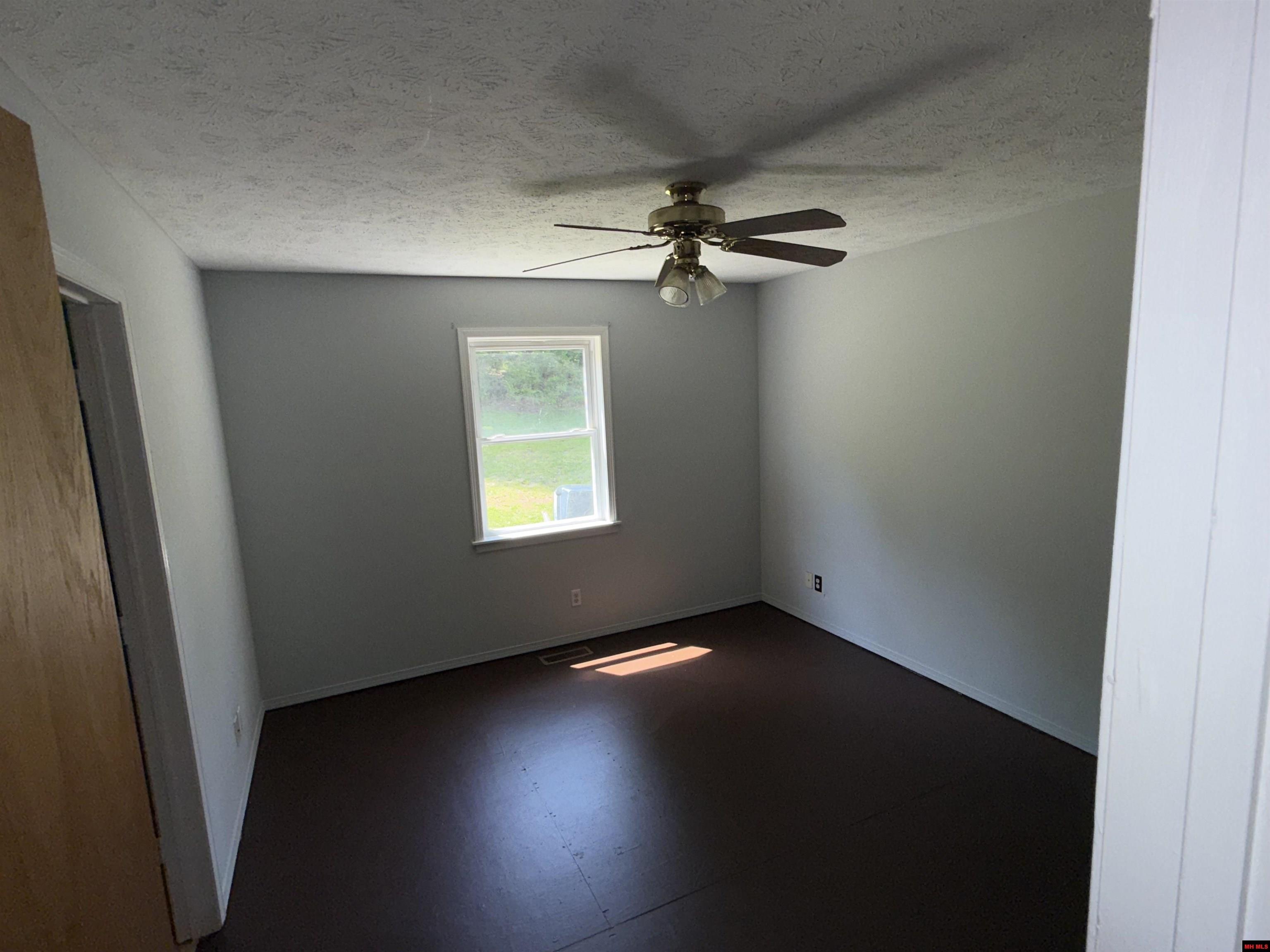 502 WALNUT STREET Flippin, AR