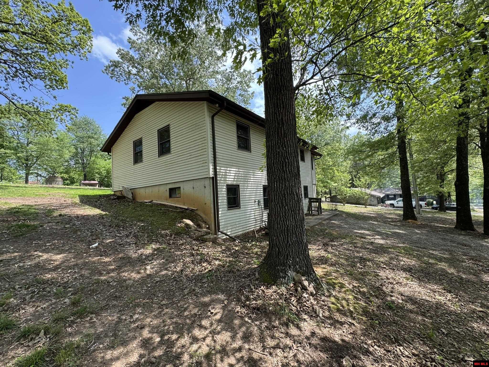 155 WALNUT CIRCLE Yellville, AR