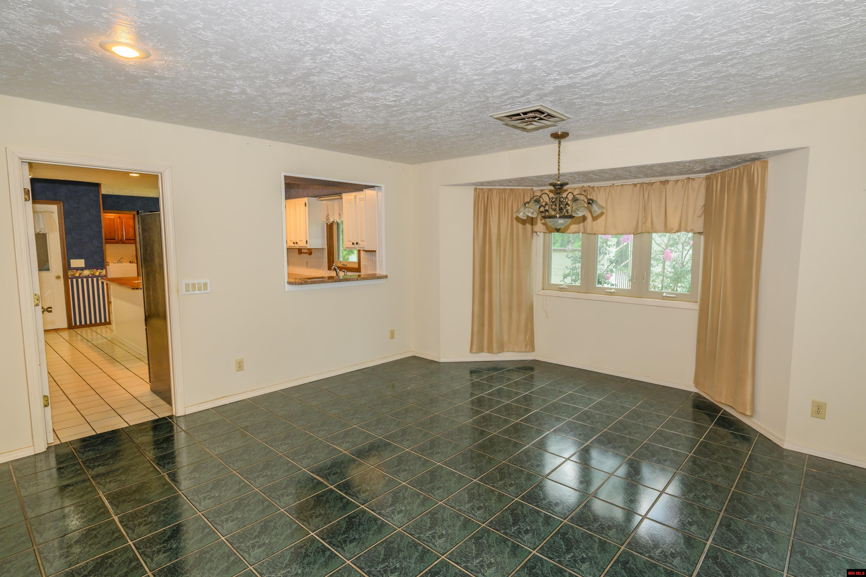 1301 PORTER LANE Mountain Home, AR