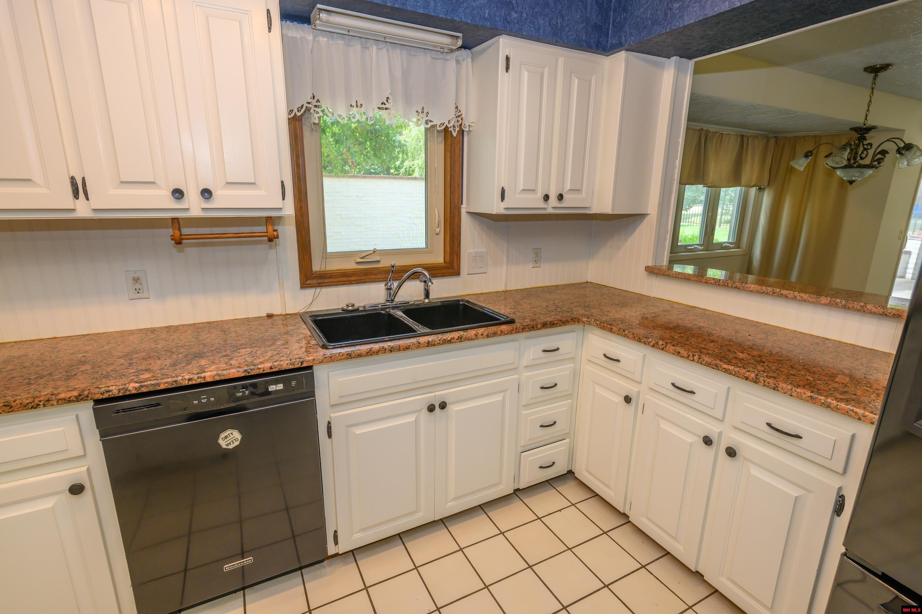 1301 PORTER LANE Mountain Home, AR