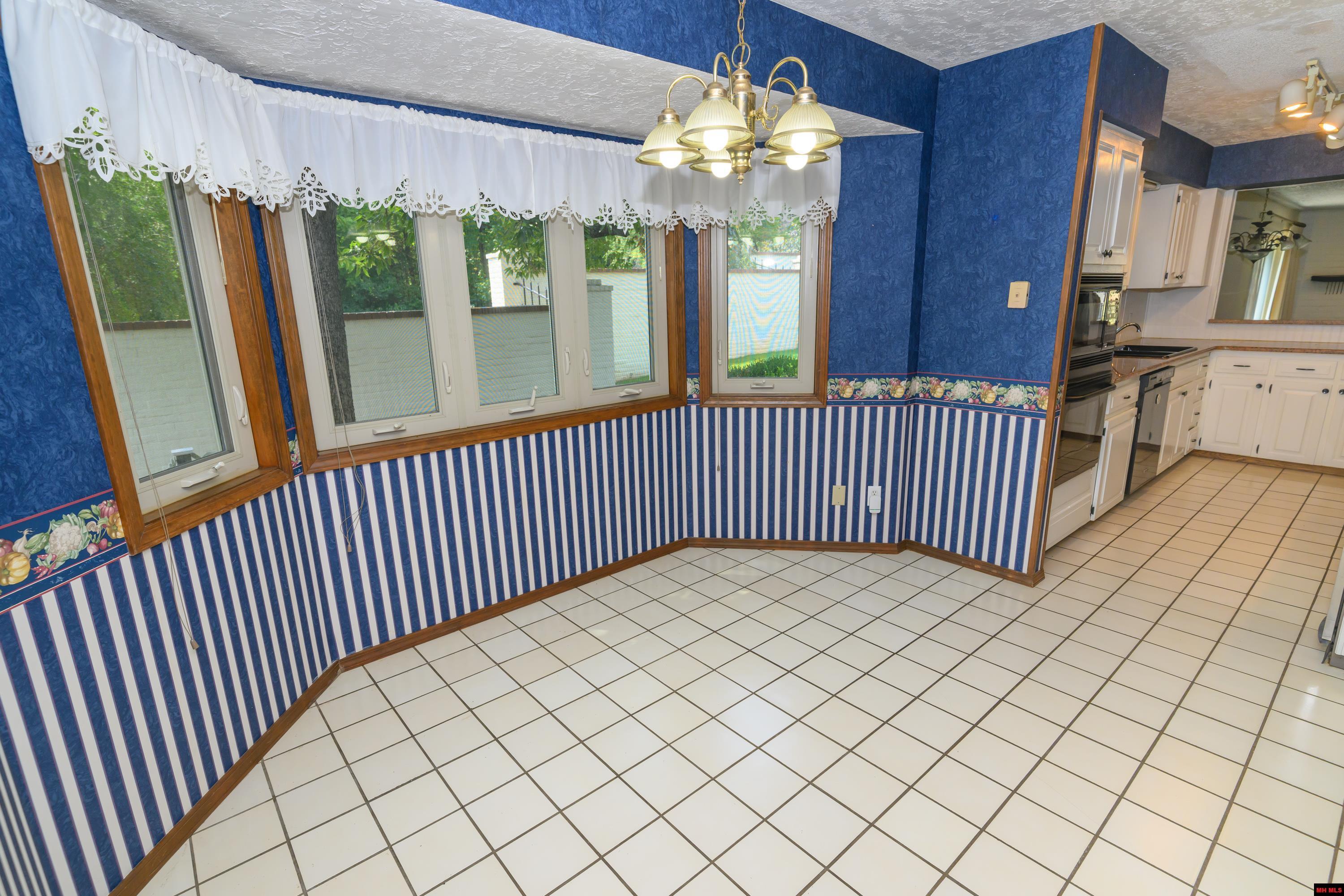 1301 PORTER LANE Mountain Home, AR