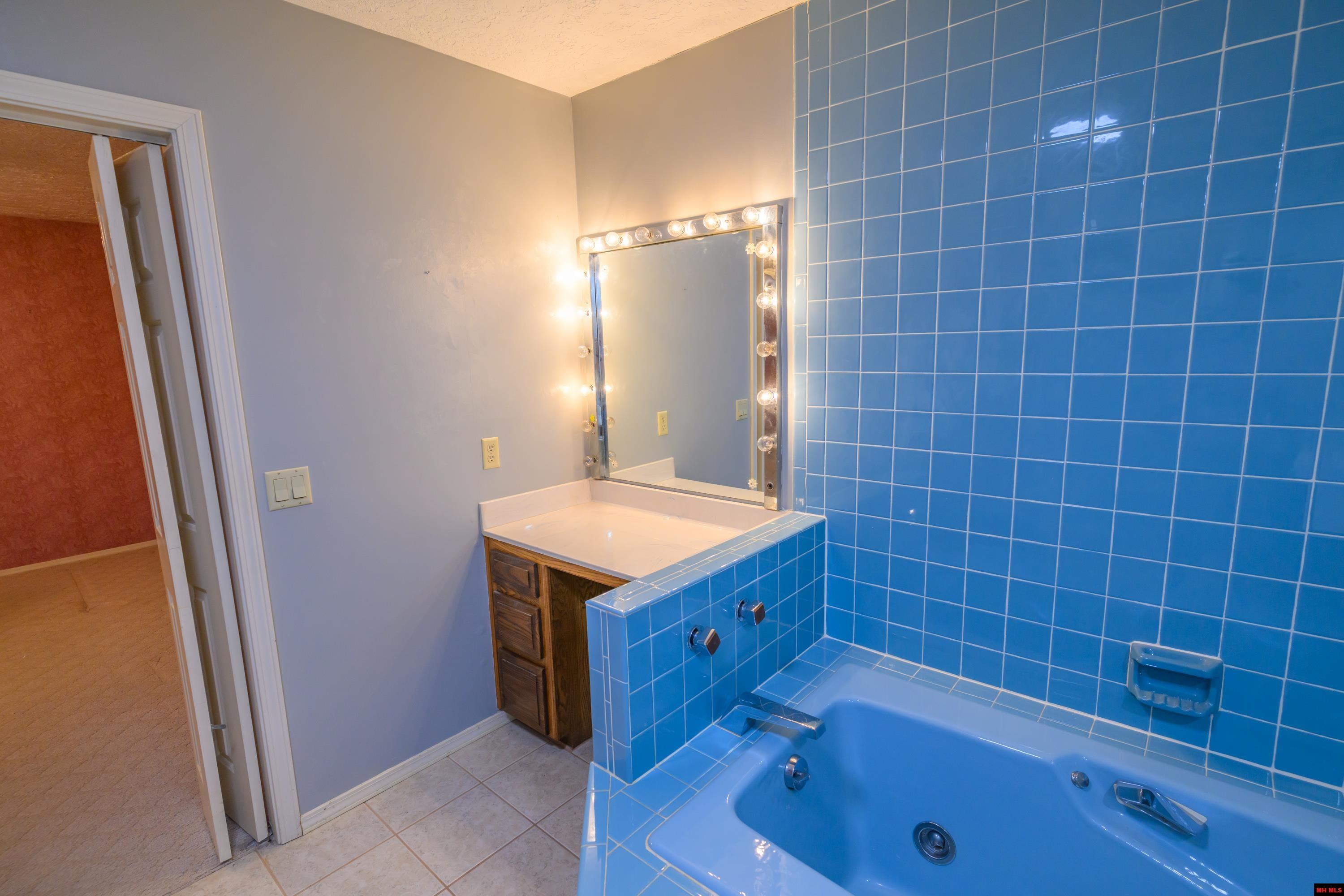 1301 PORTER LANE Mountain Home, AR