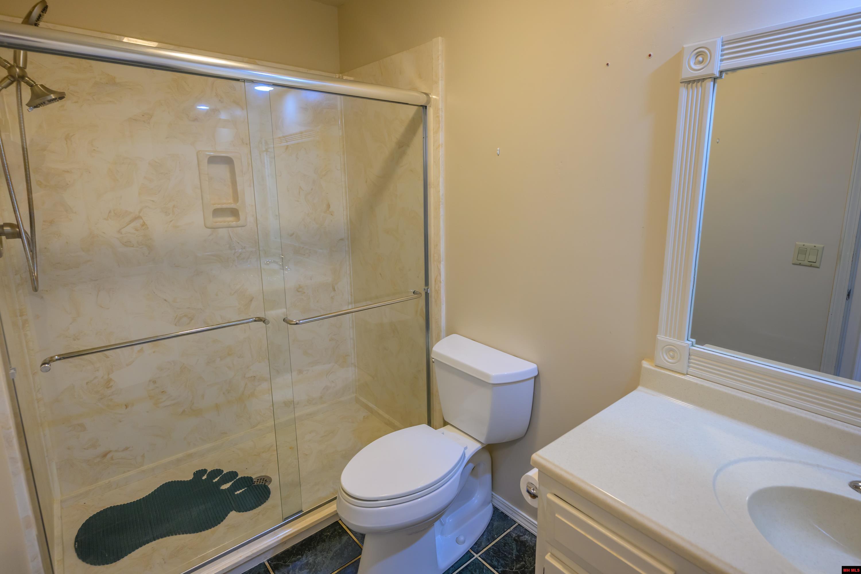 1301 PORTER LANE Mountain Home, AR