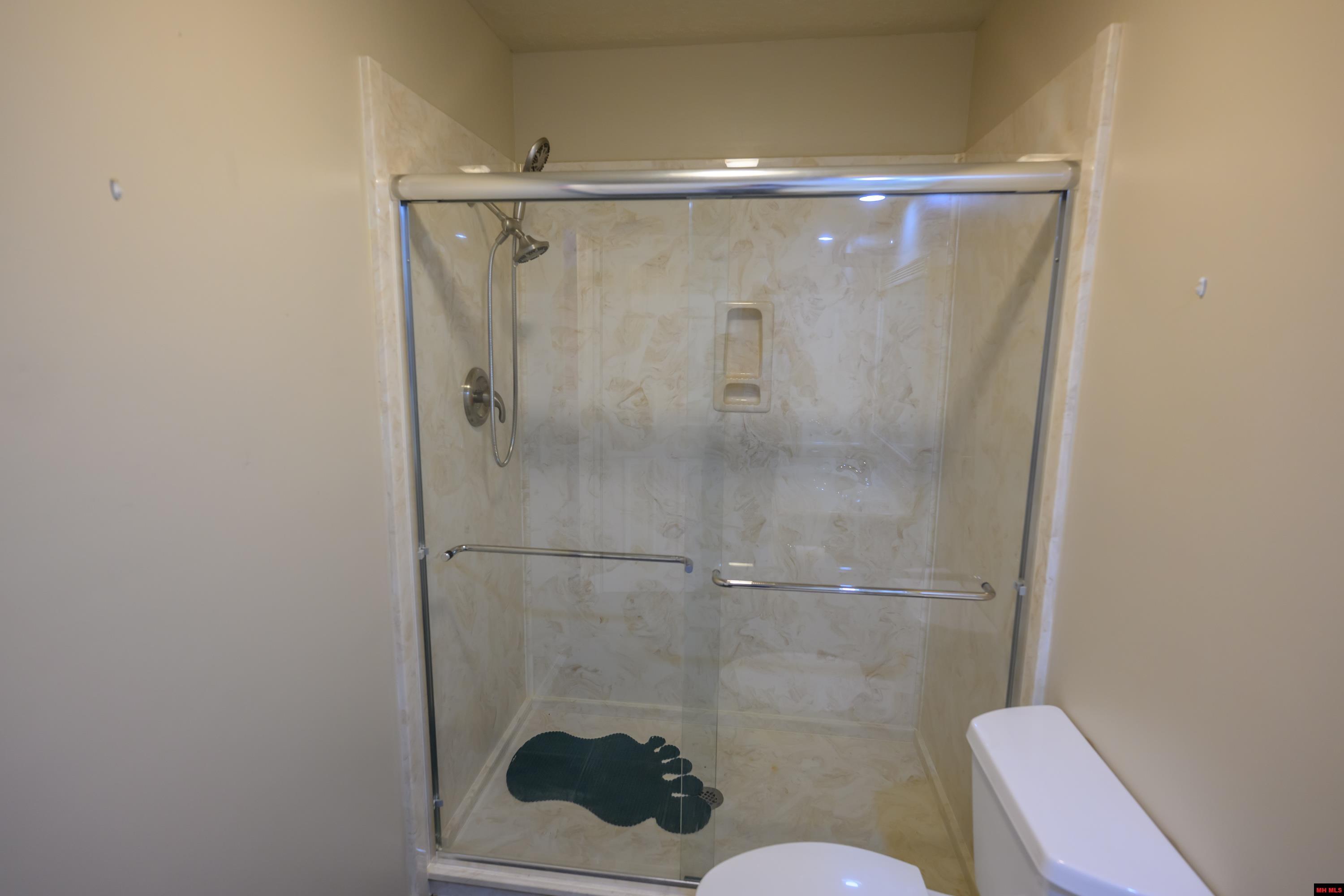 1301 PORTER LANE Mountain Home, AR