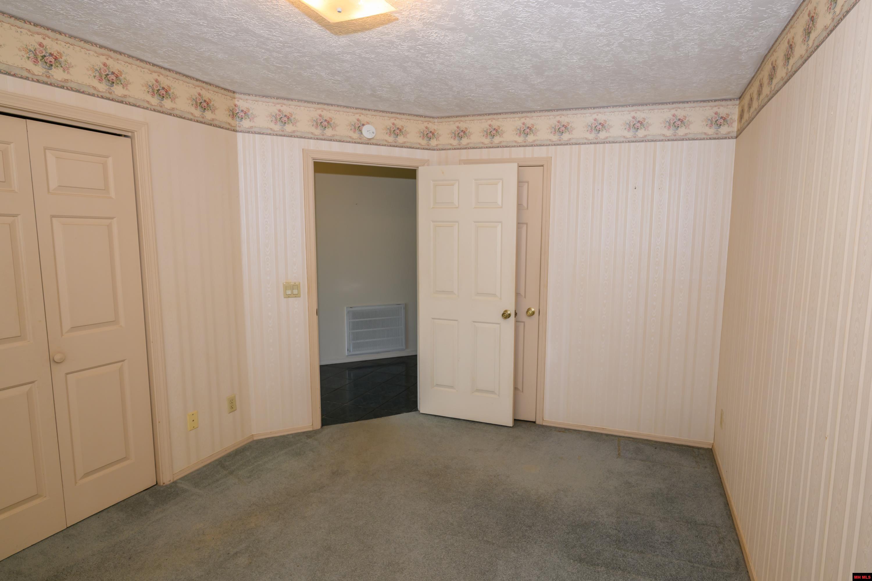 1301 PORTER LANE Mountain Home, AR