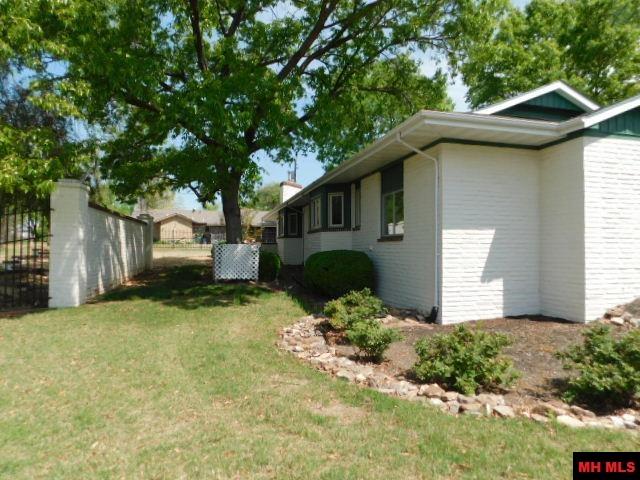1301 PORTER LANE Mountain Home, AR