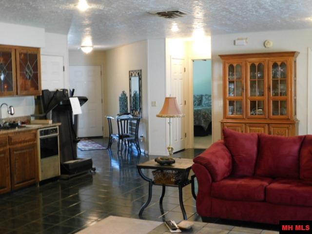 1301 PORTER LANE Mountain Home, AR