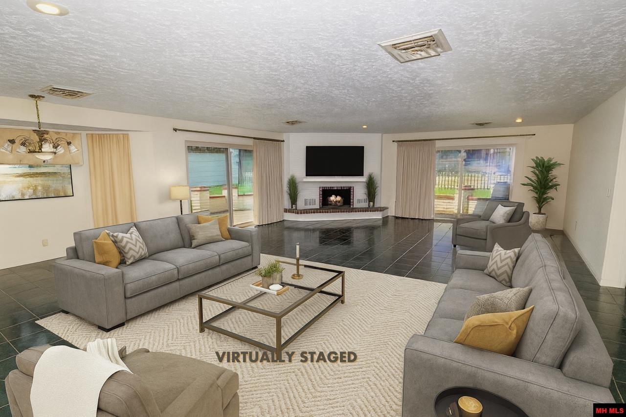 1301 PORTER LANE Mountain Home, AR