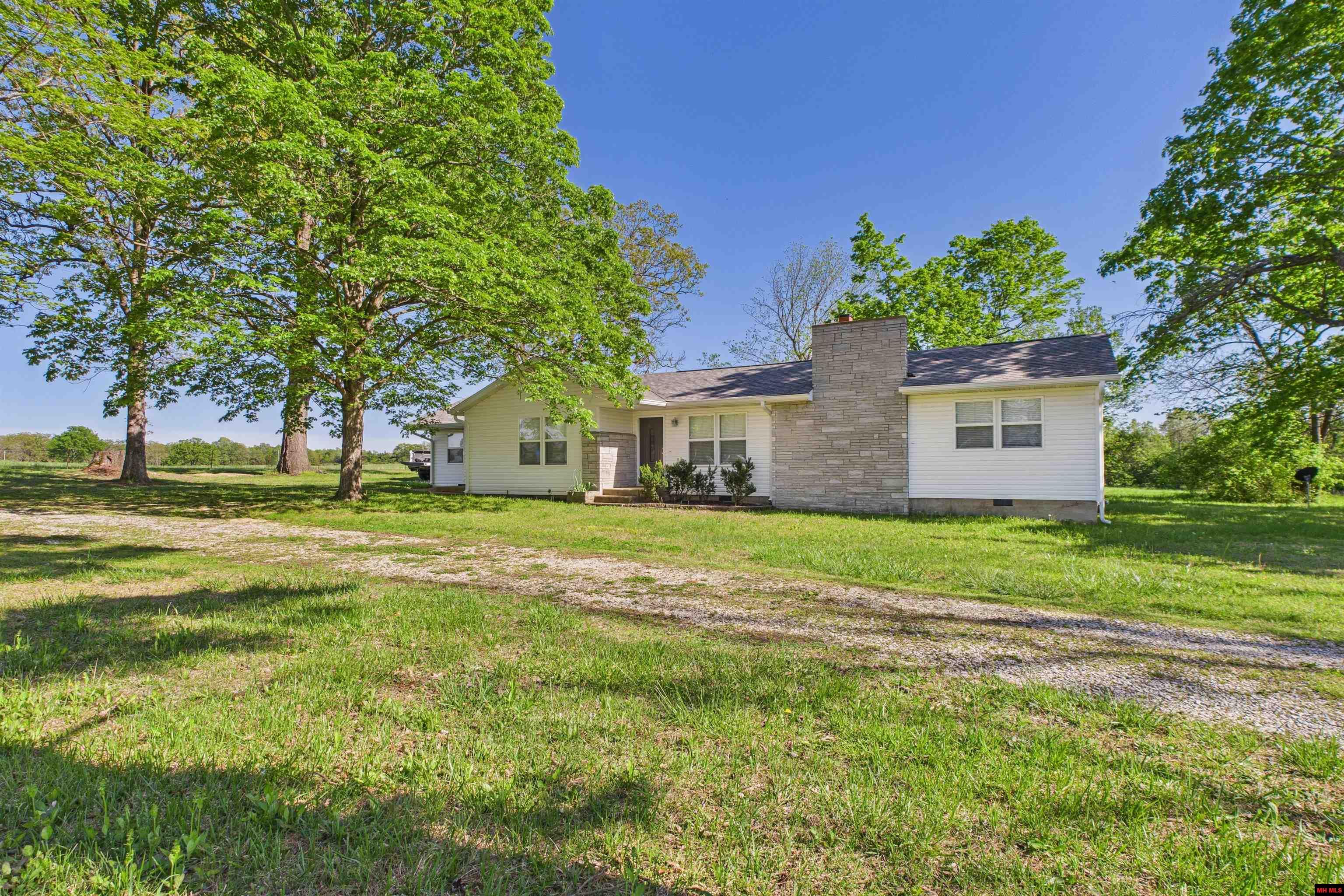 6392 HWY 62 WEST Gassville, AR
