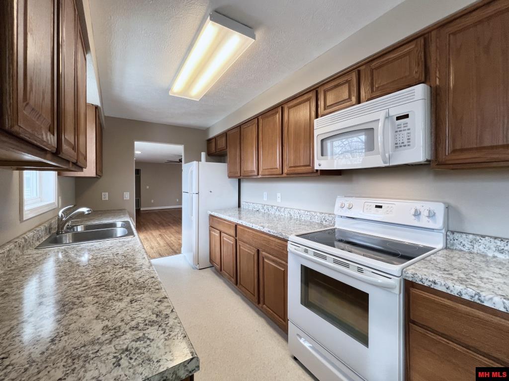 6392 HWY 62 WEST Gassville, AR