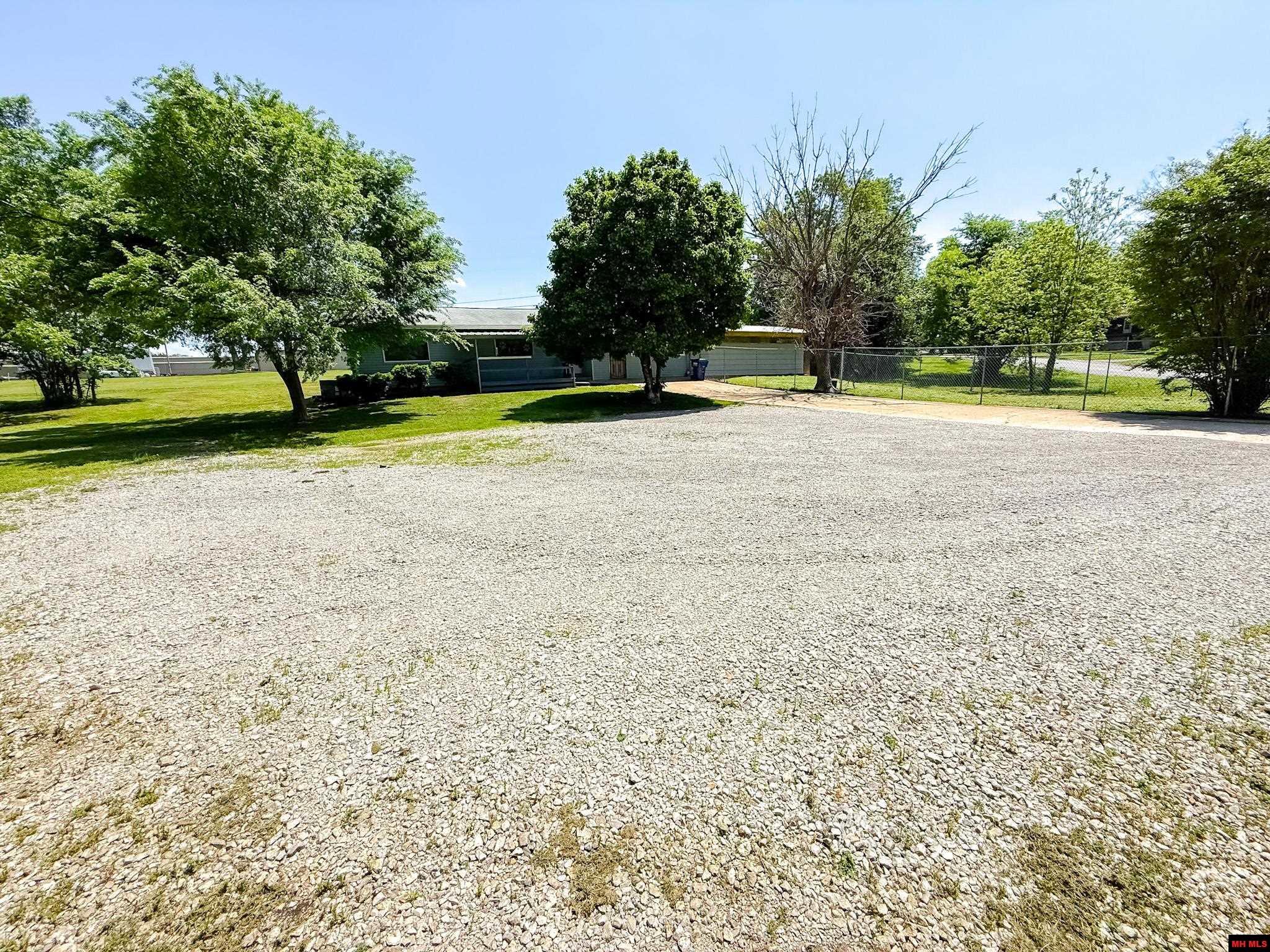 708 COOPER ESTATES DRIVE Mountain Home, AR 72653