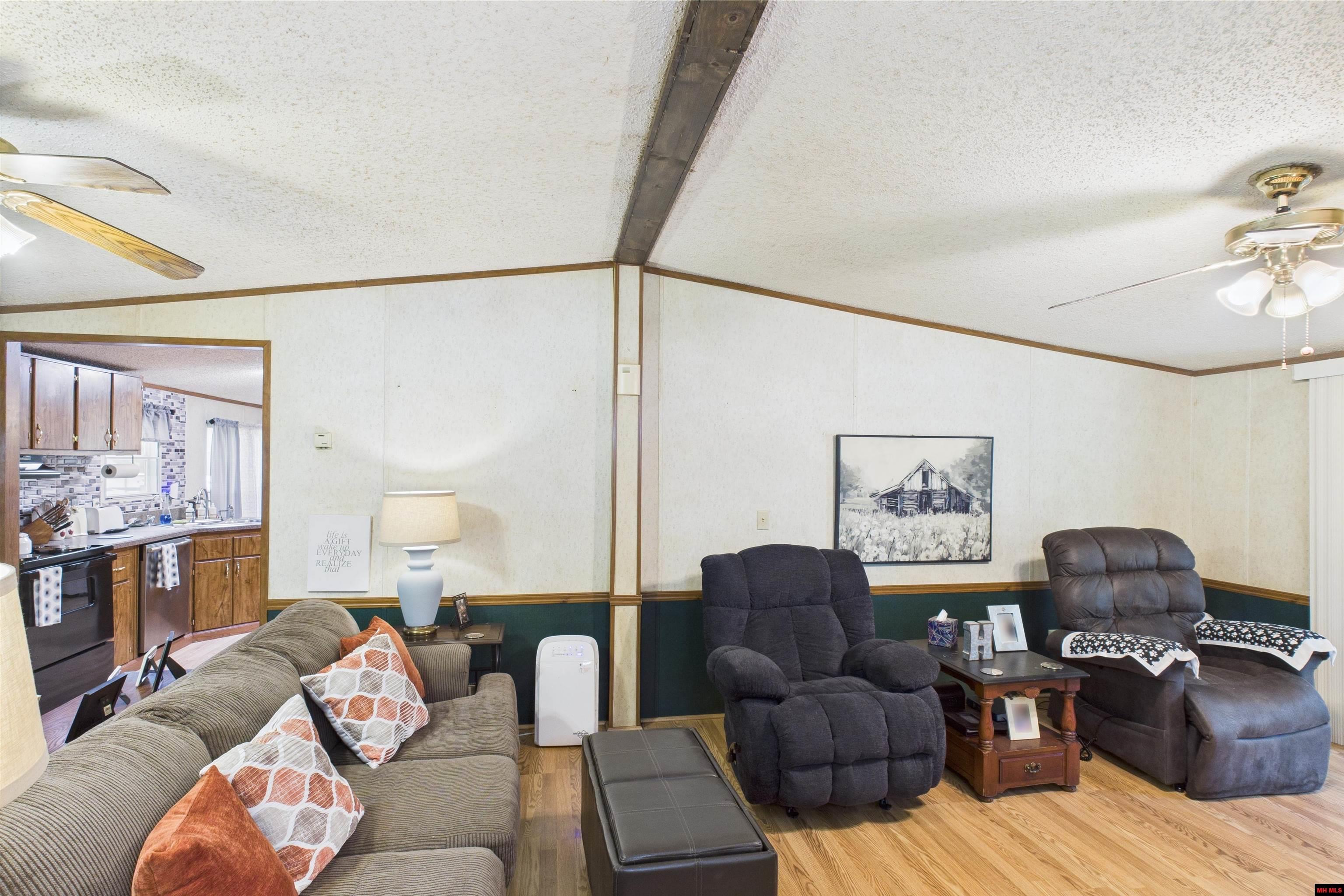 18 WINTER OAK DRIVE Elizabeth, AR 72531