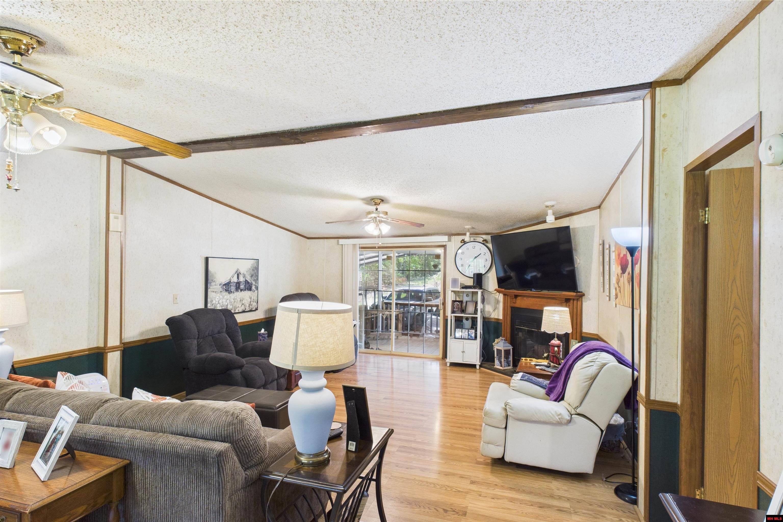 18 WINTER OAK DRIVE Elizabeth, AR 72531