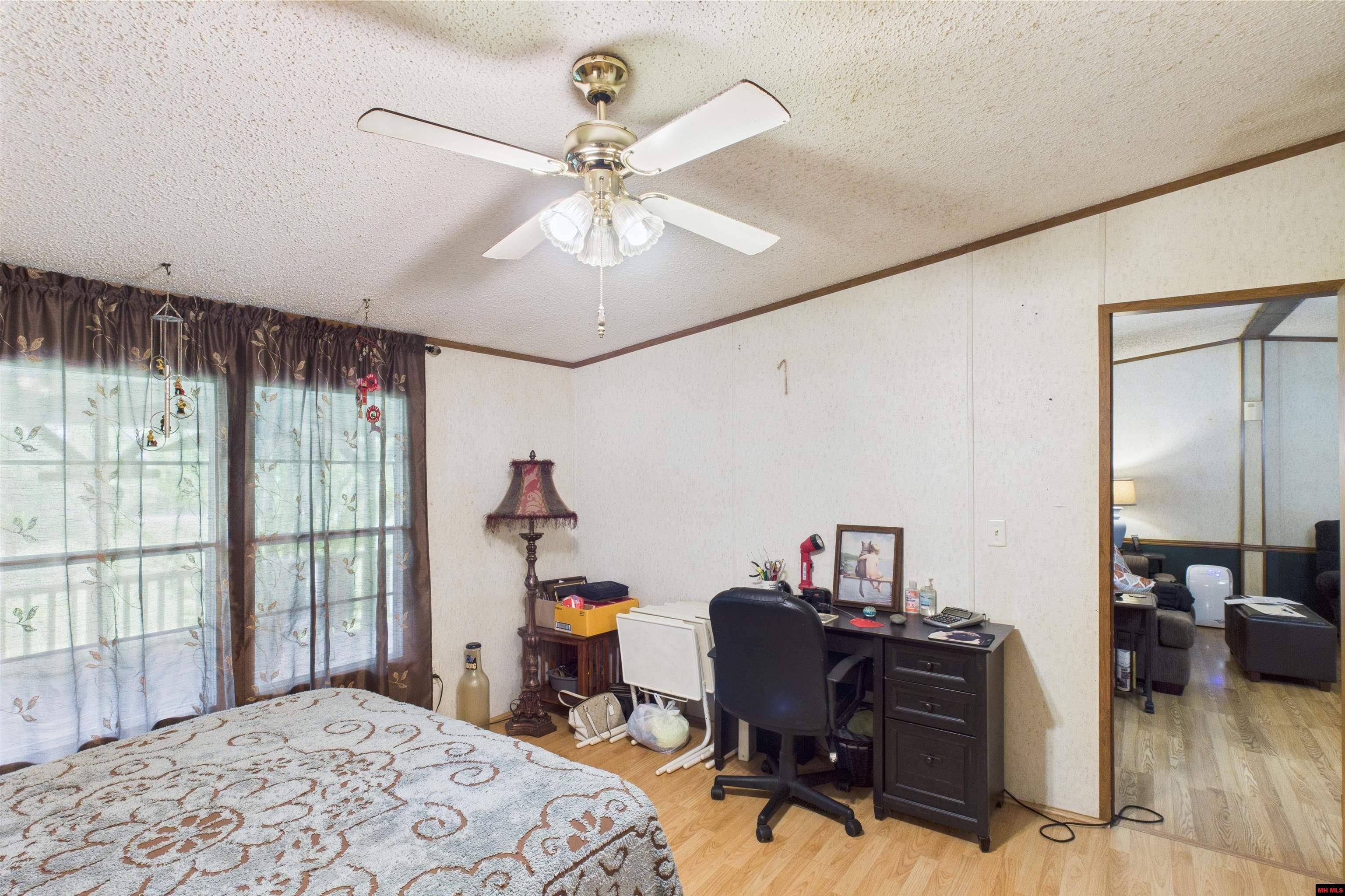 18 WINTER OAK DRIVE Elizabeth, AR 72531