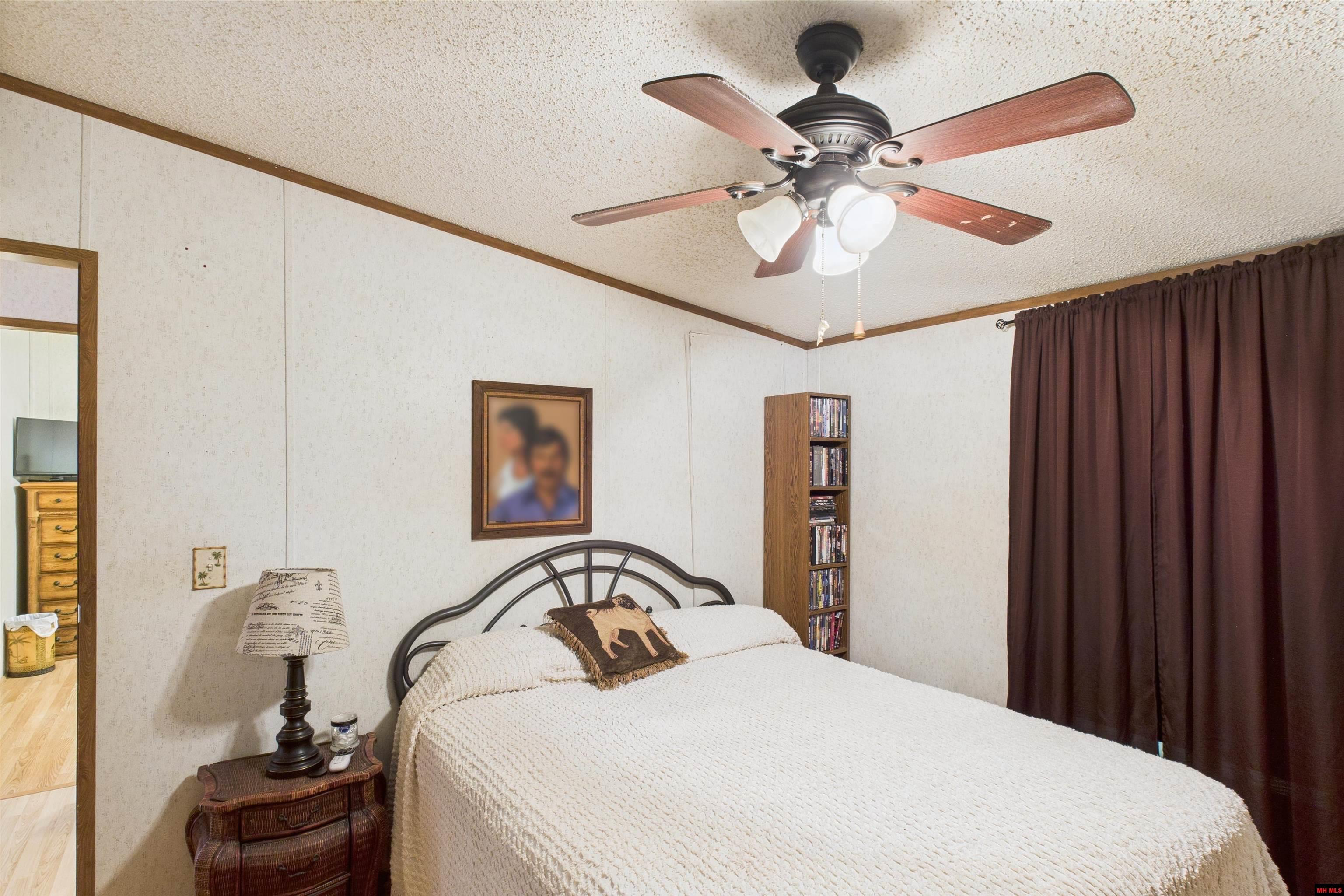 18 WINTER OAK DRIVE Elizabeth, AR 72531