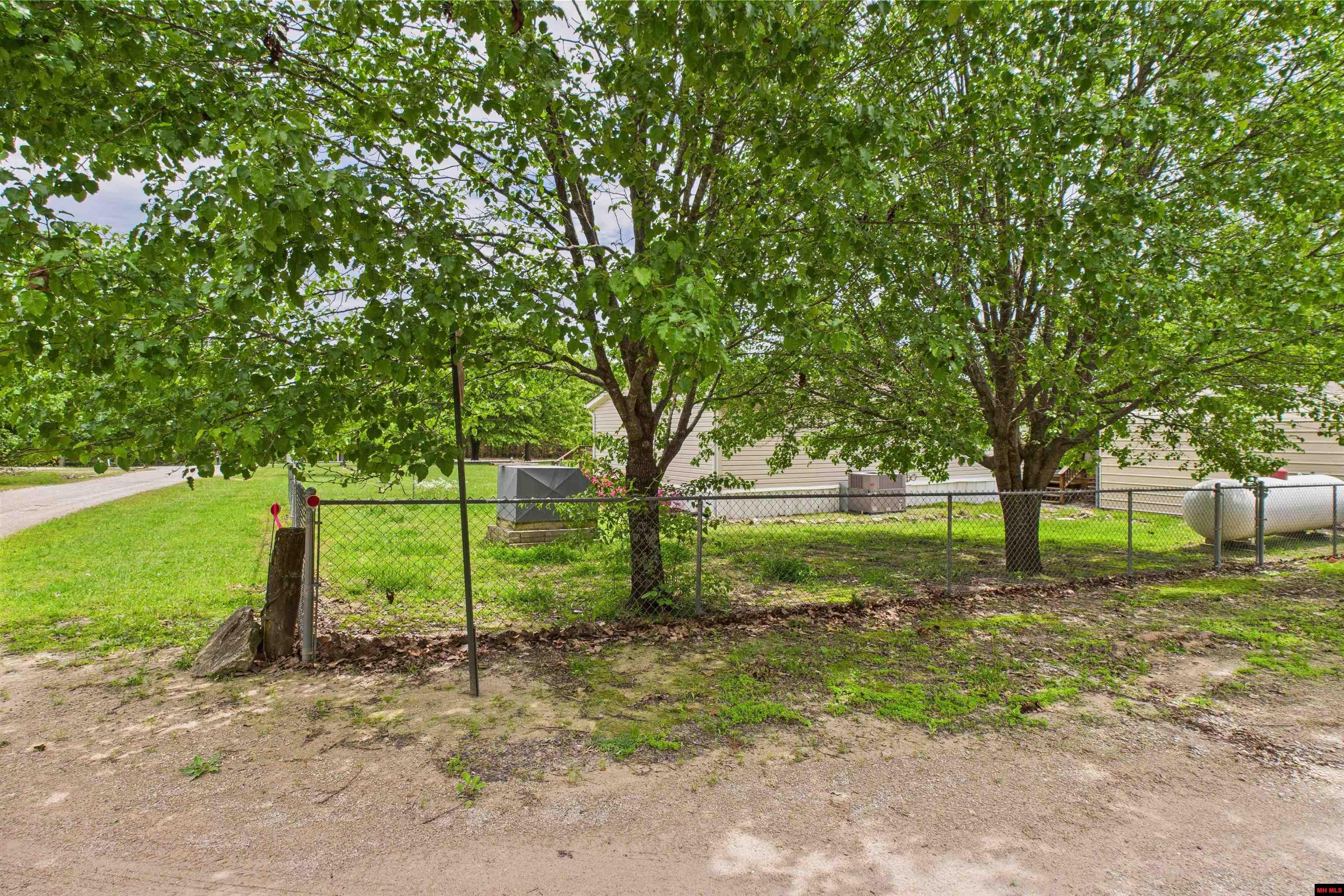 18 WINTER OAK DRIVE Elizabeth, AR 72531