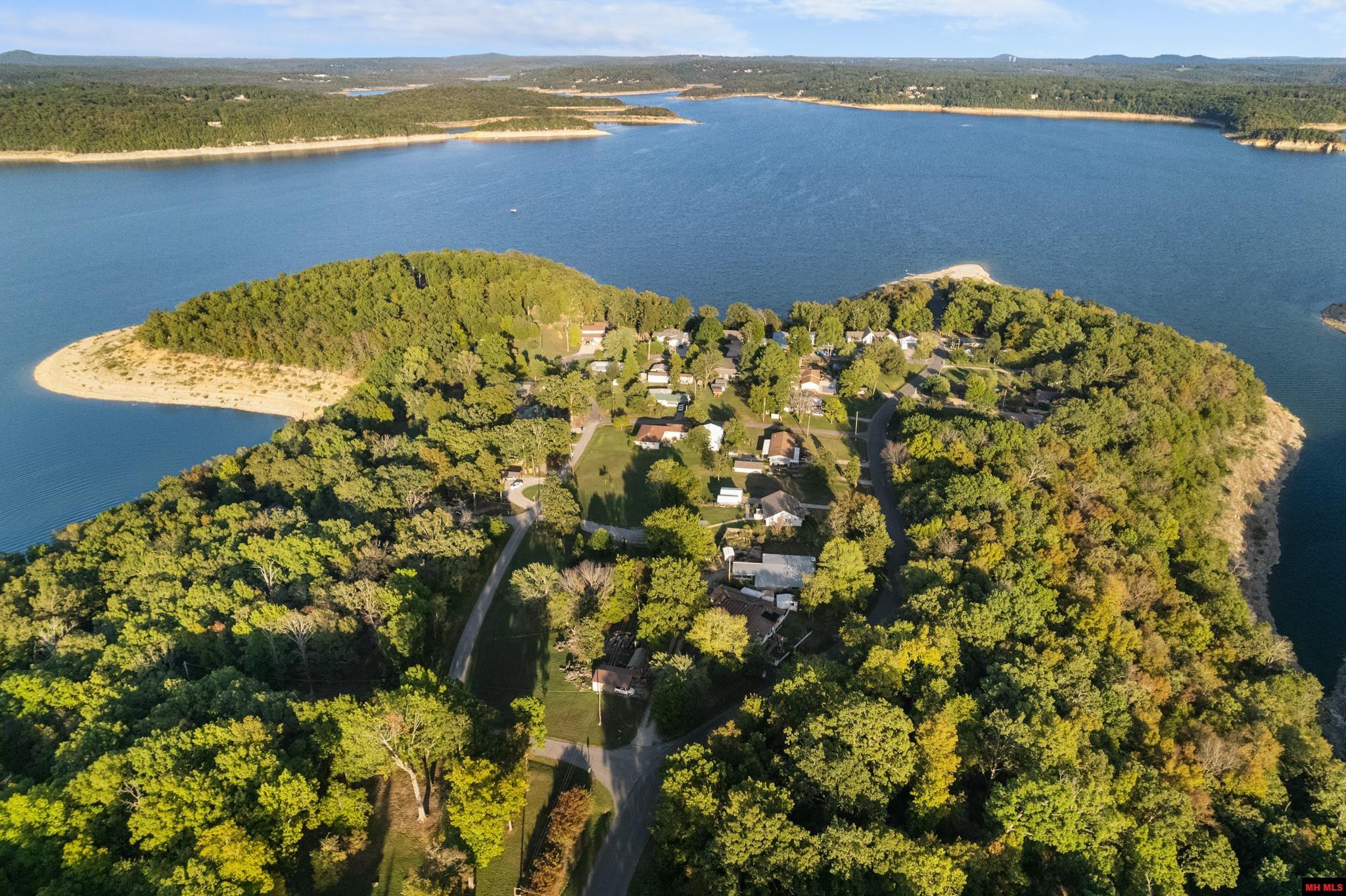 304 BROWNS BEACH ROAD Bull Shoals, AR 72619