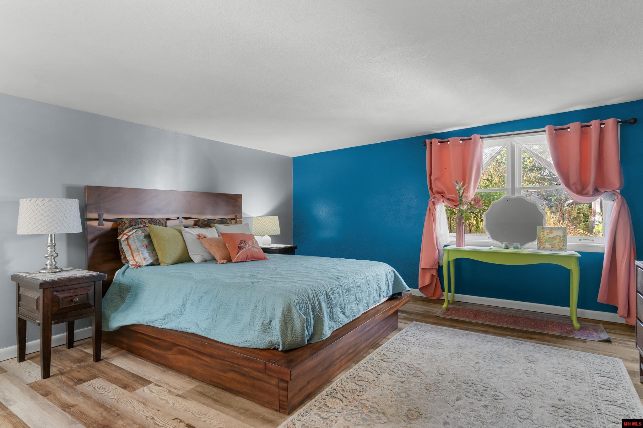 304 BROWNS BEACH ROAD Bull Shoals, AR 72619