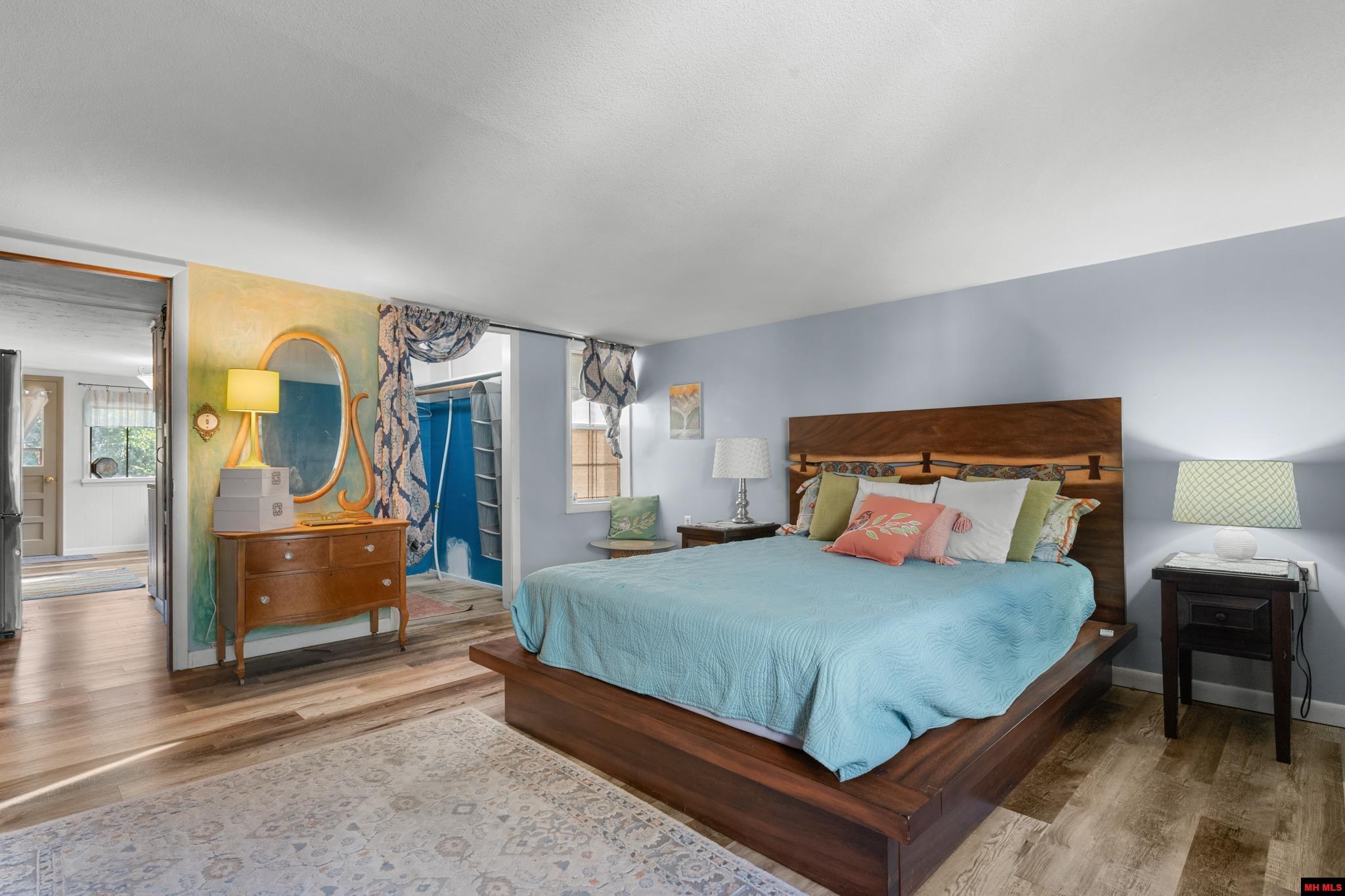 304 BROWNS BEACH ROAD Bull Shoals, AR 72619