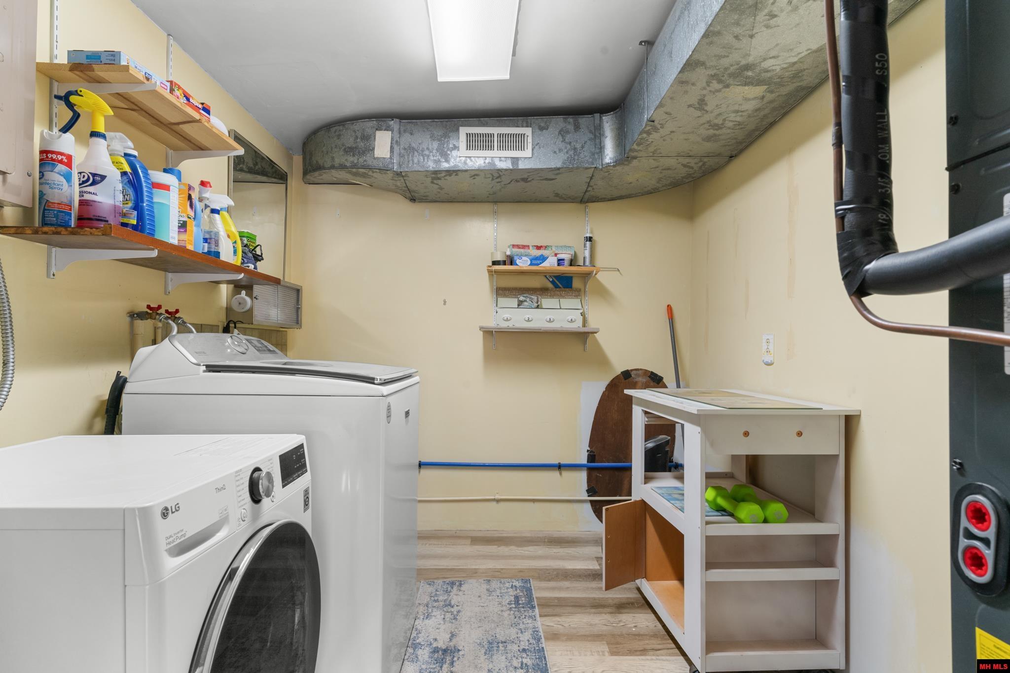 304 BROWNS BEACH ROAD Bull Shoals, AR 72619