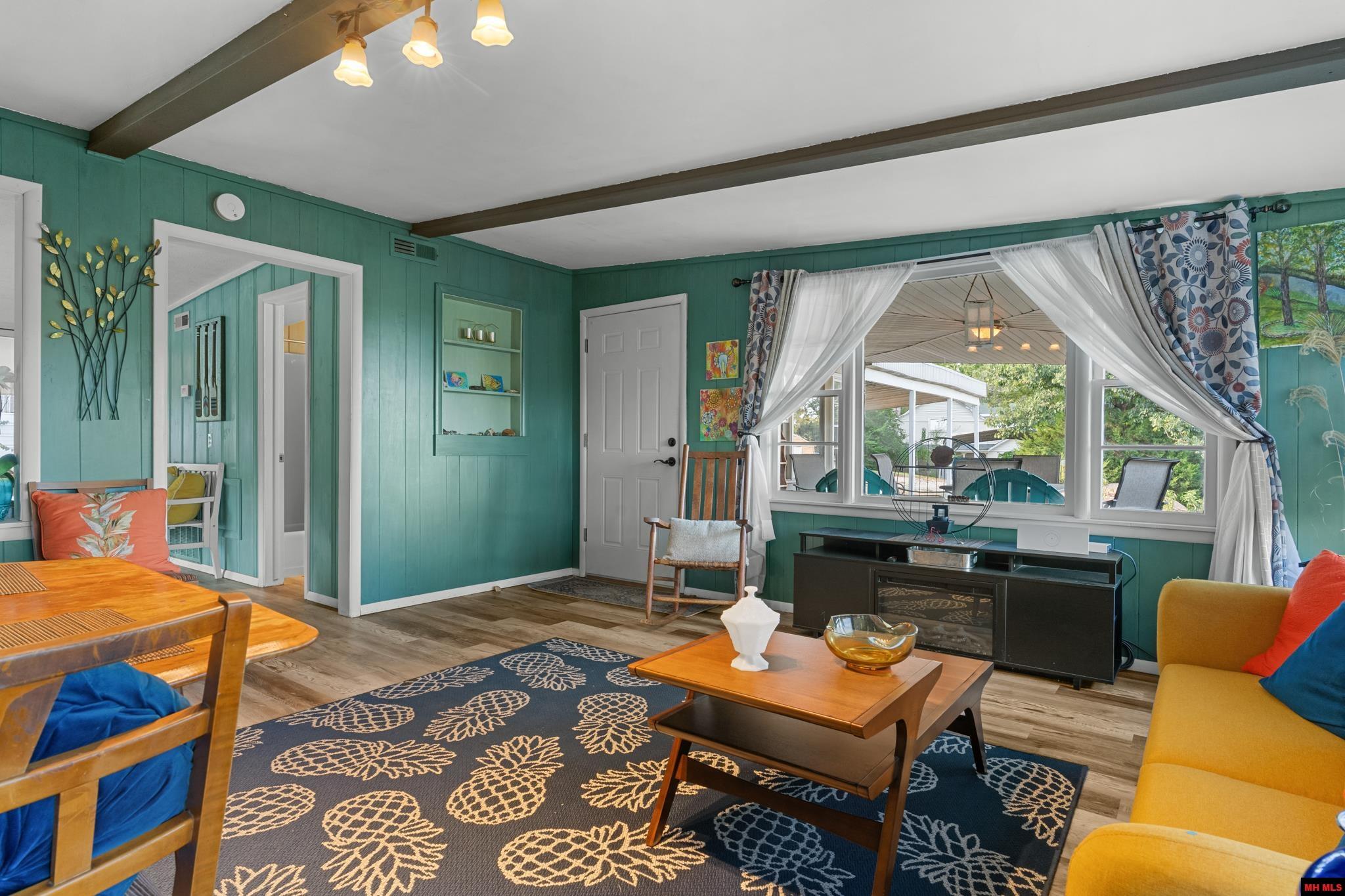 304 BROWNS BEACH ROAD Bull Shoals, AR 72619