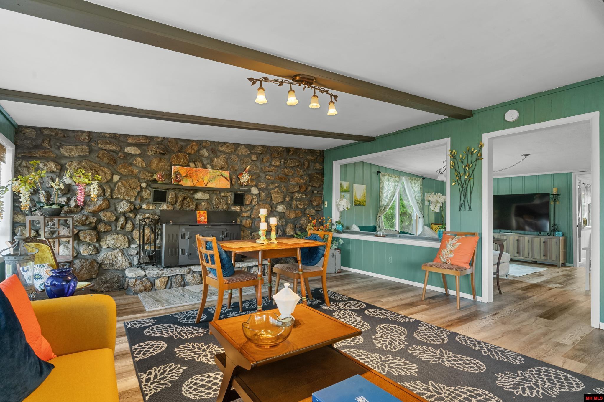 304 BROWNS BEACH ROAD Bull Shoals, AR 72619