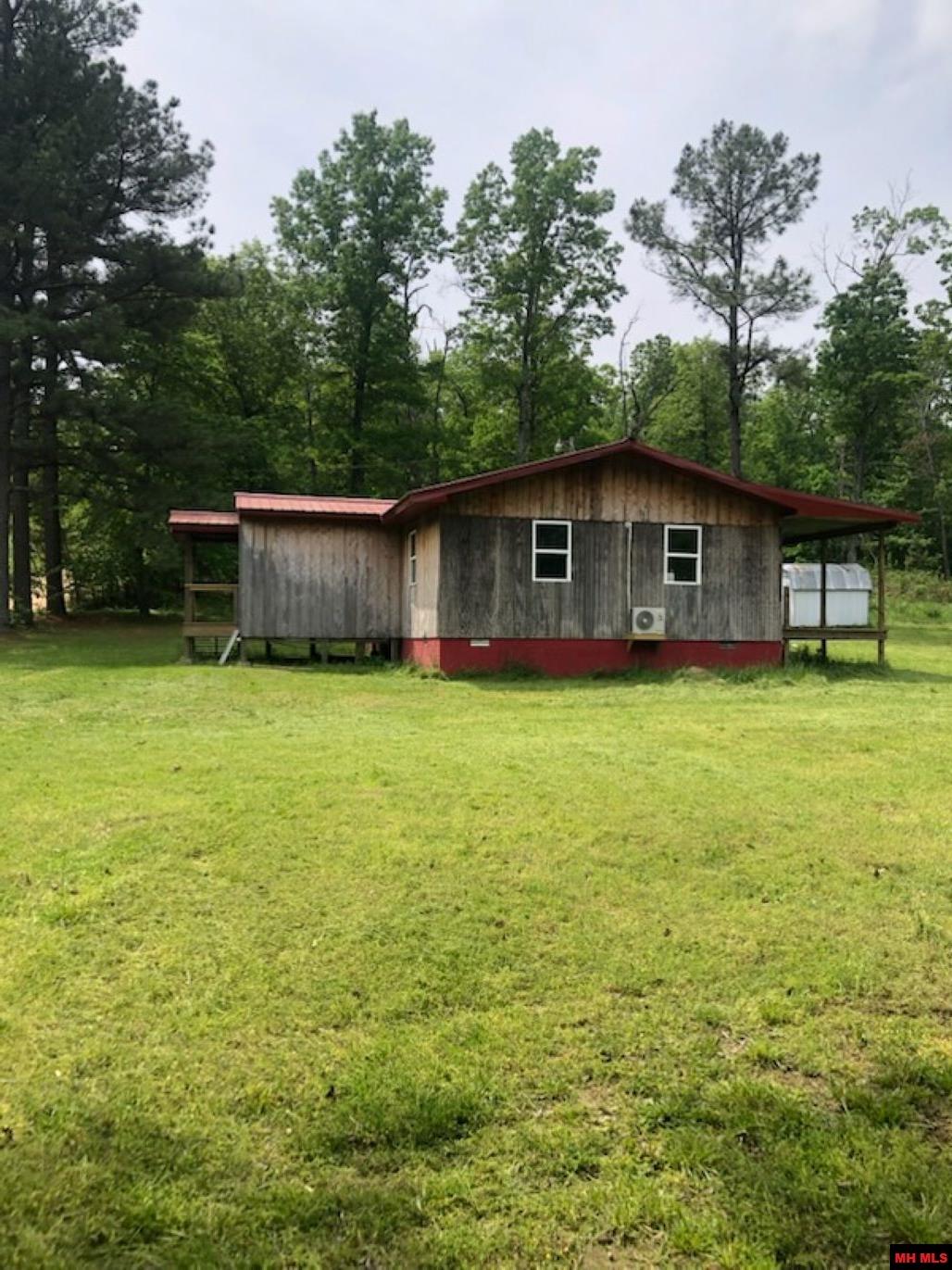 1115 HOLLY ROAD Salem, AR