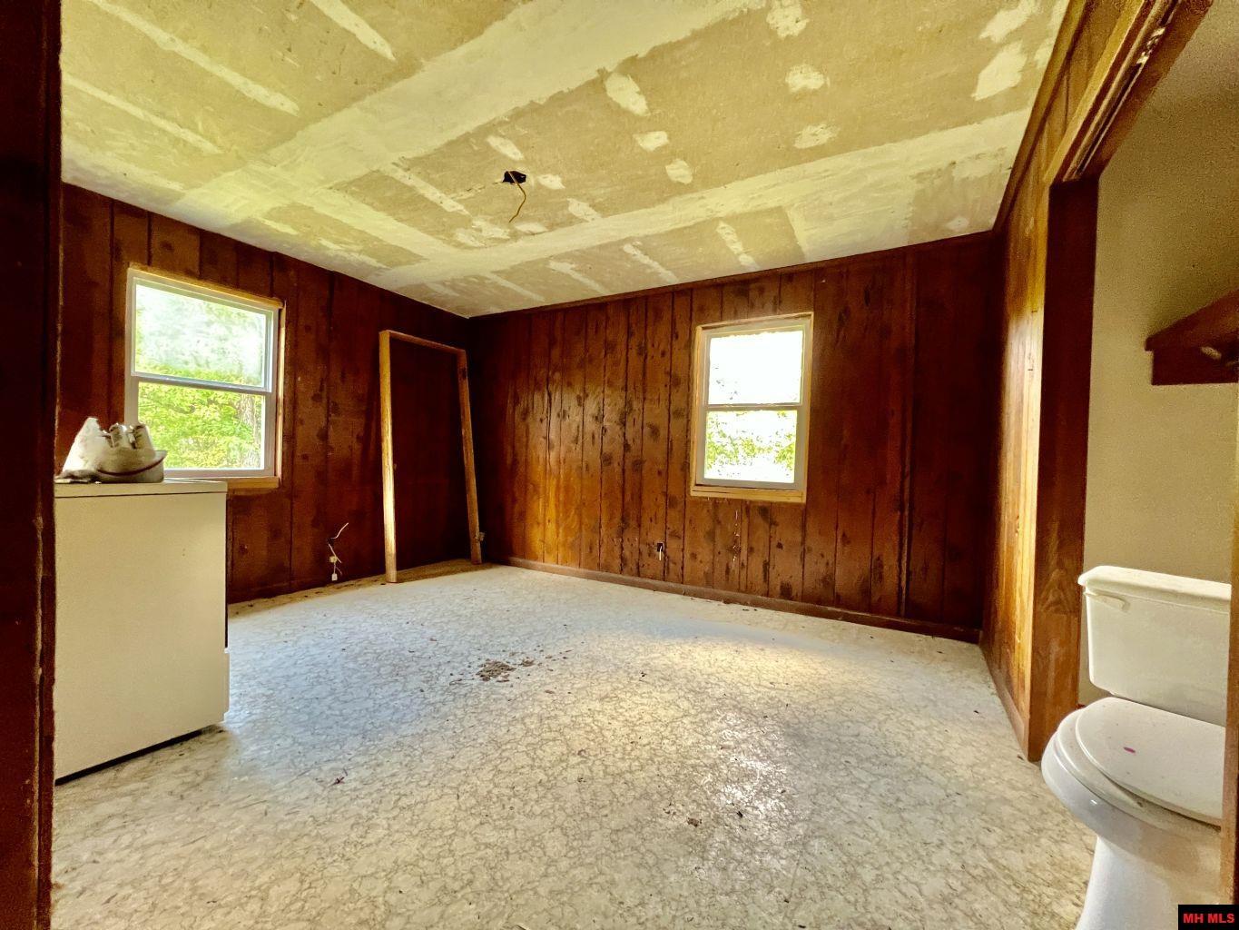 1115 HOLLY ROAD Salem, AR