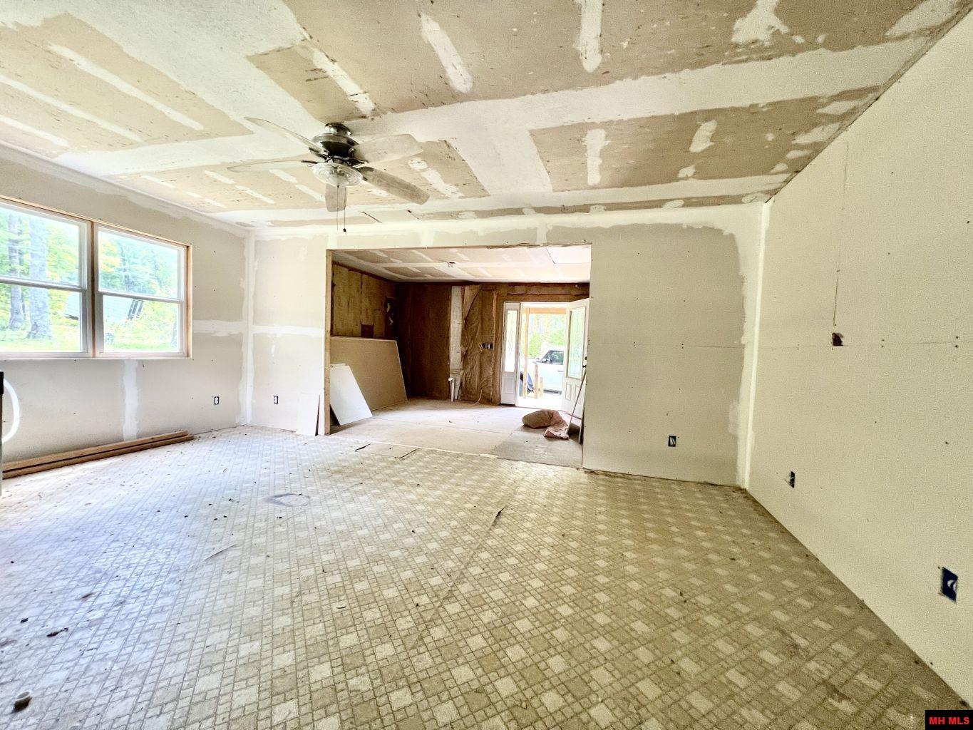 1115 HOLLY ROAD Salem, AR