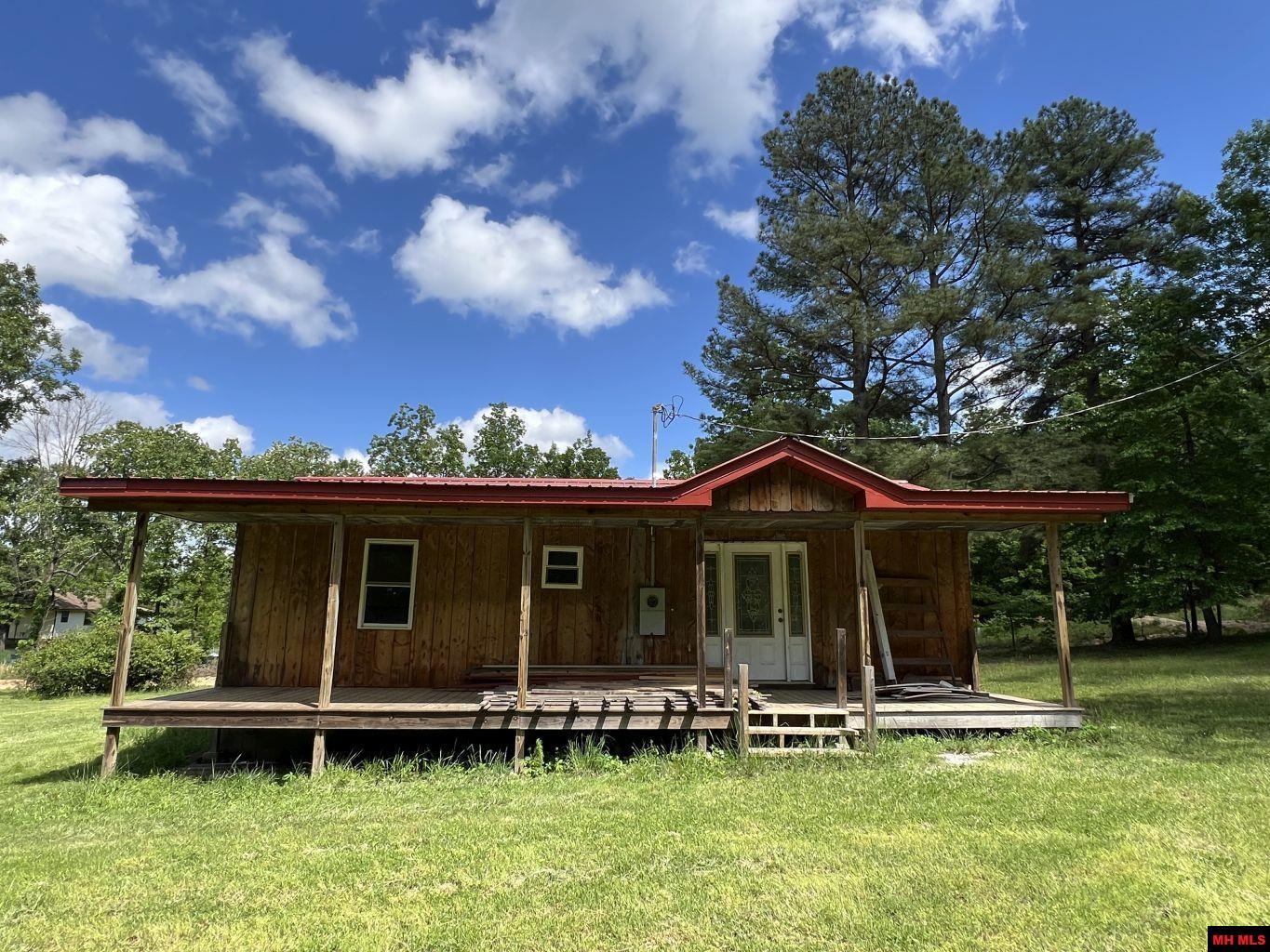 1115 HOLLY ROAD Salem, AR