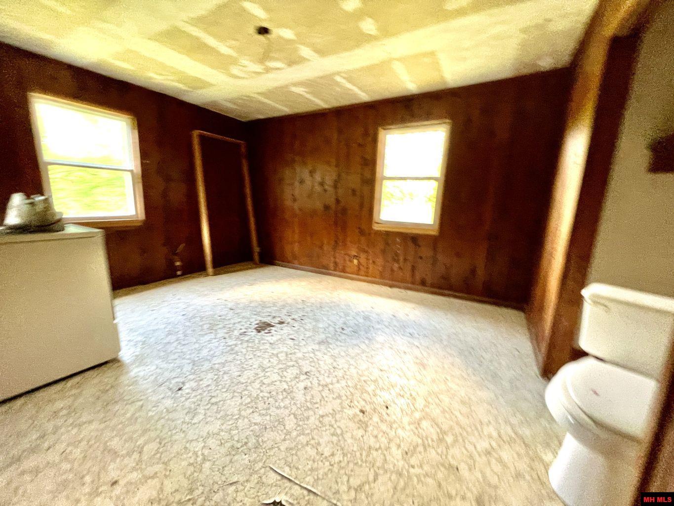 1115 HOLLY ROAD Salem, AR