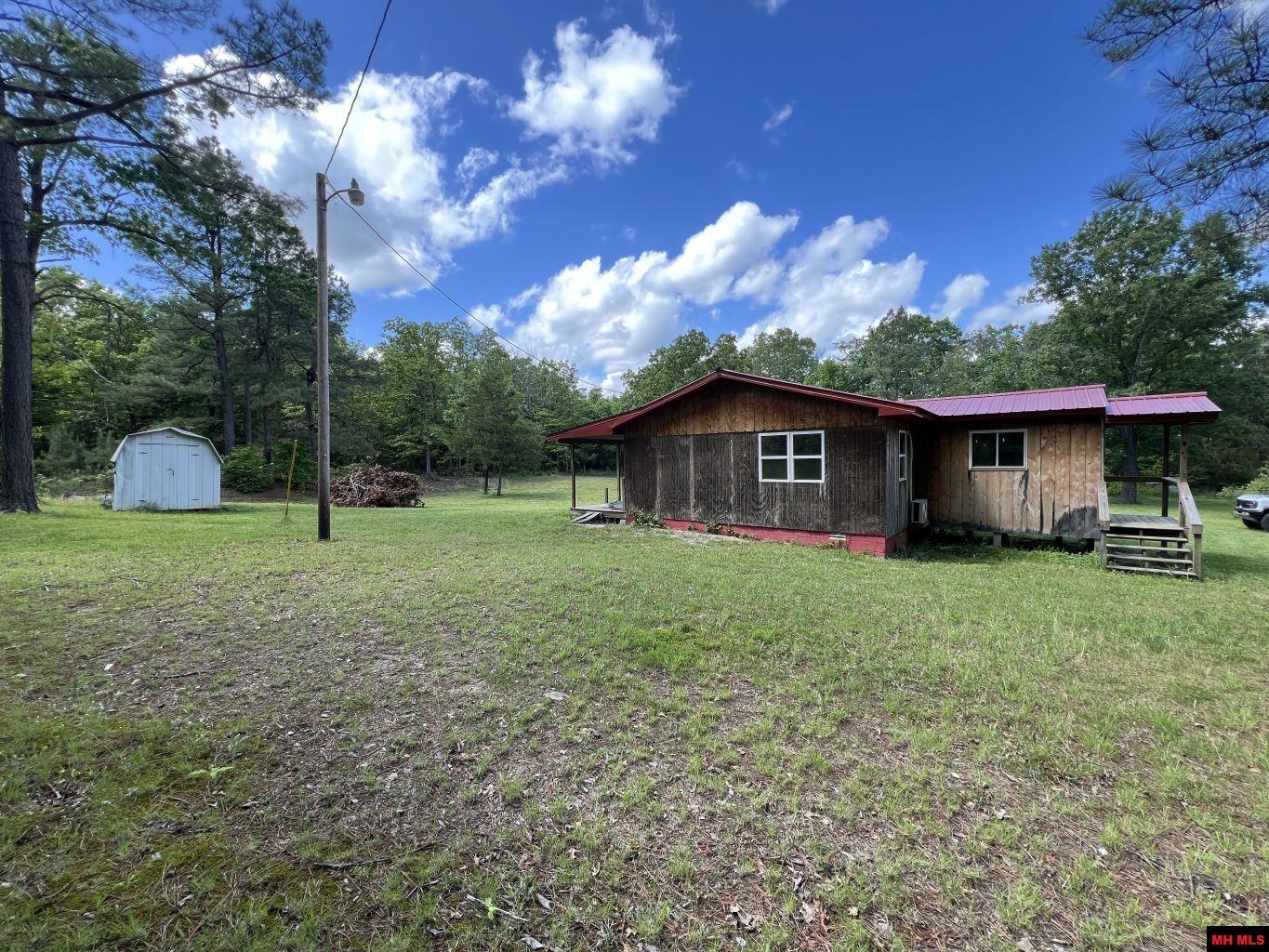 1115 HOLLY ROAD Salem, AR