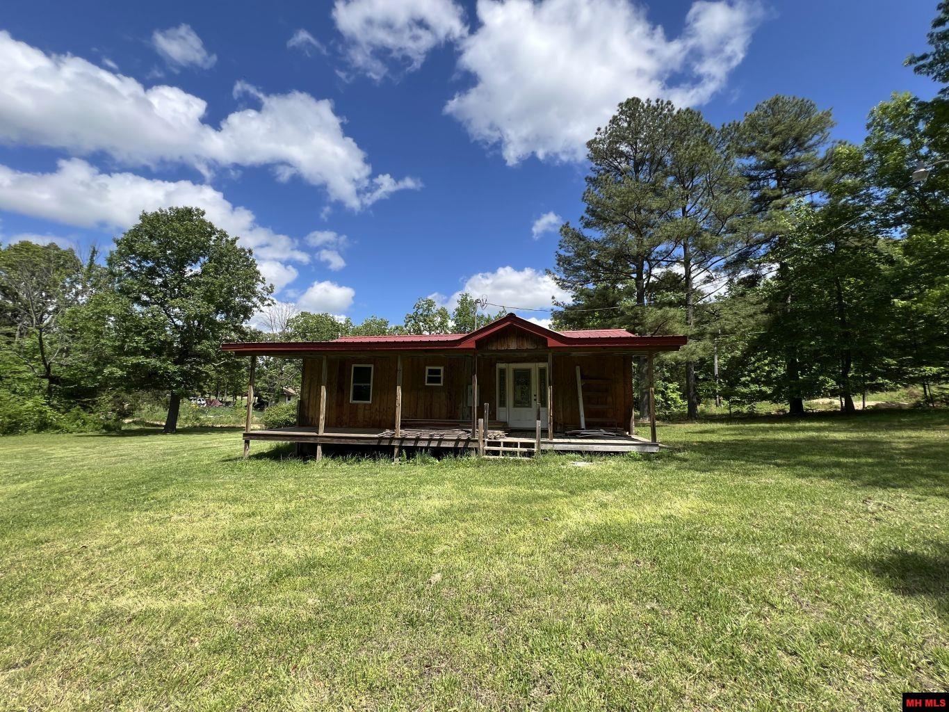 1115 HOLLY ROAD Salem, AR
