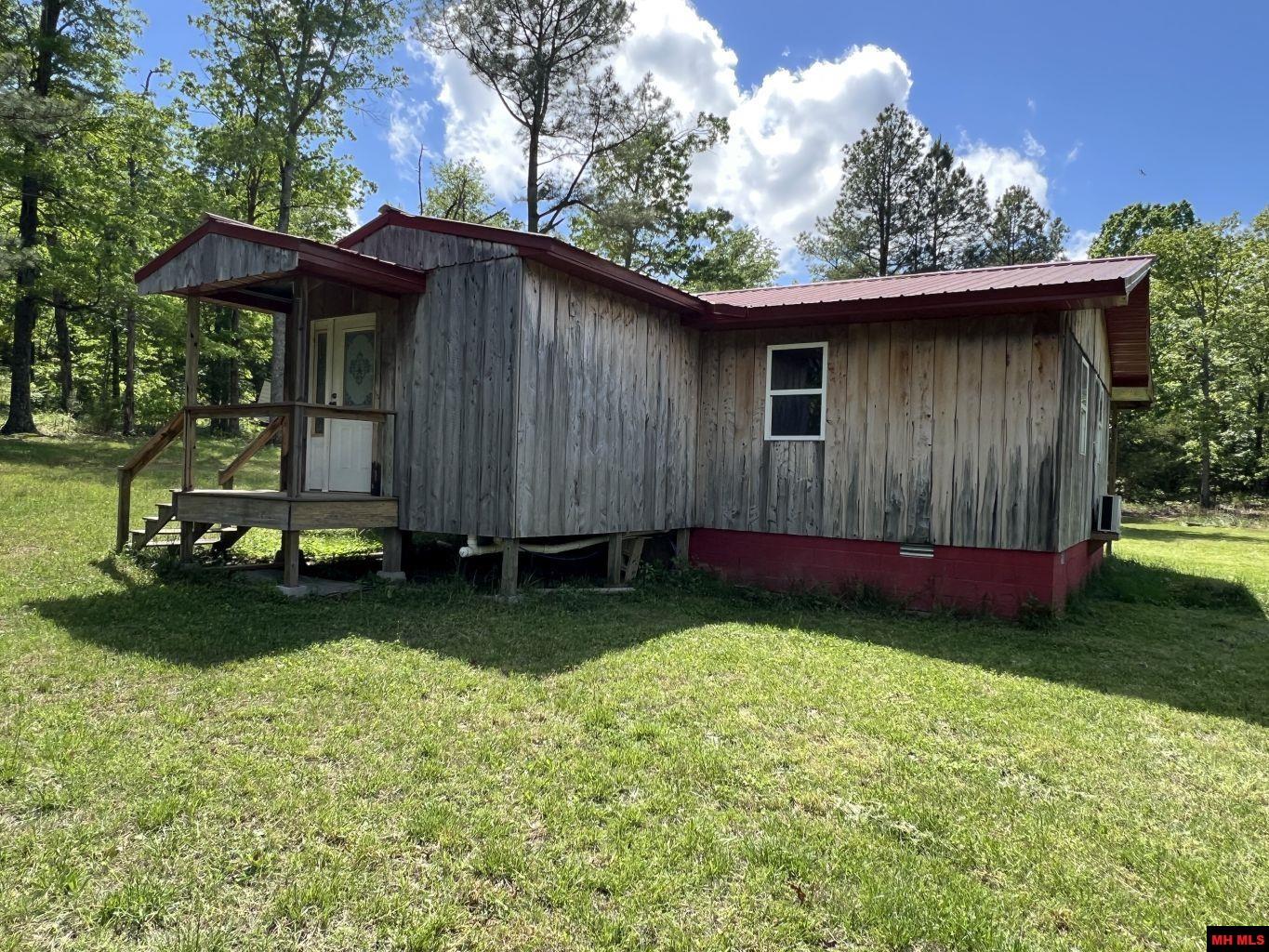 1115 HOLLY ROAD Salem, AR
