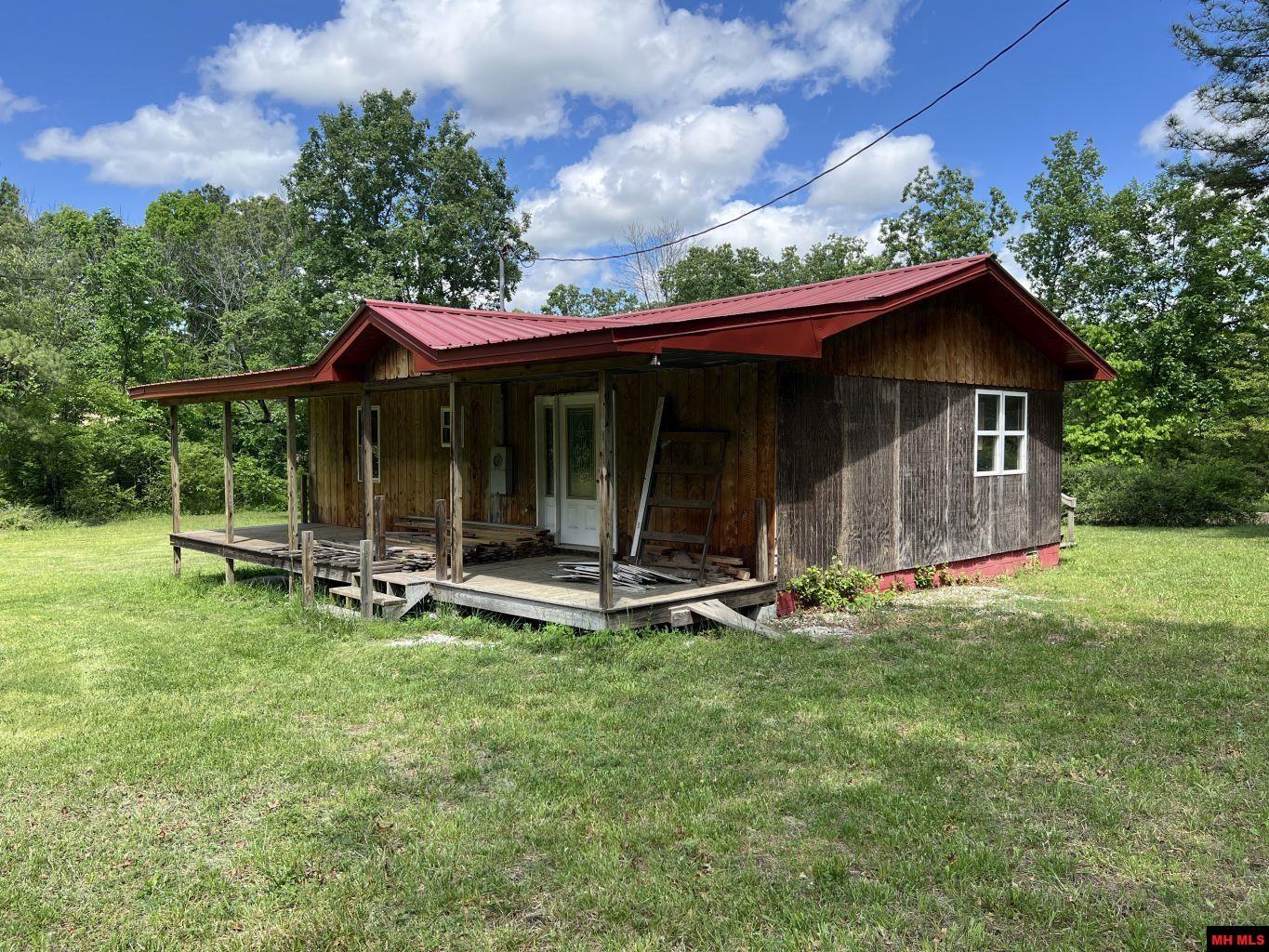 1115 HOLLY ROAD Salem, AR