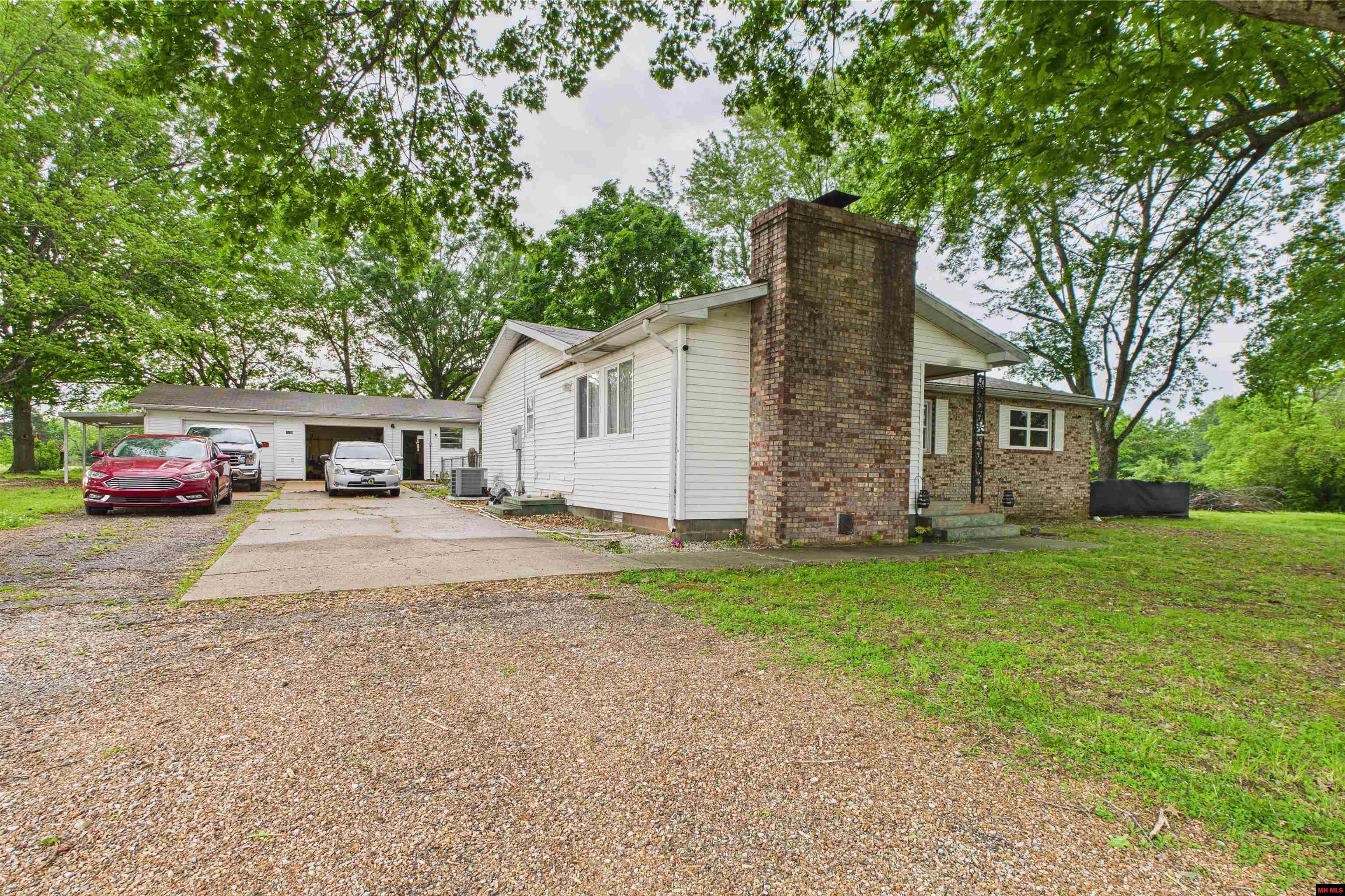 7070 & 7056 HWY 62 WEST Gassville, AR