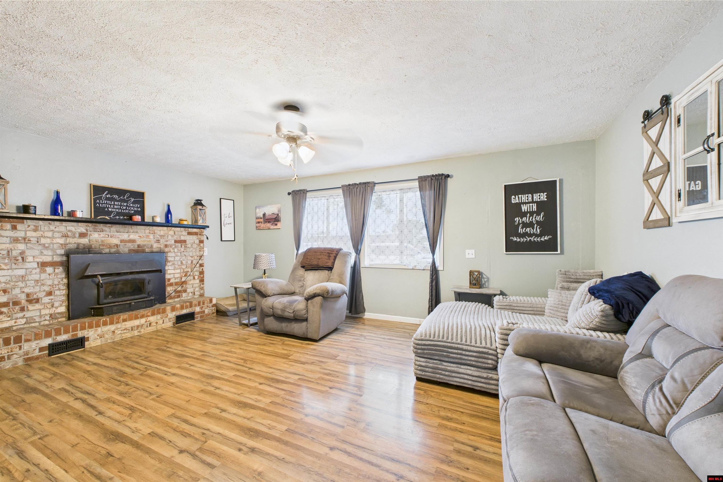 7056 HWY 62 WEST Gassville, AR 72635