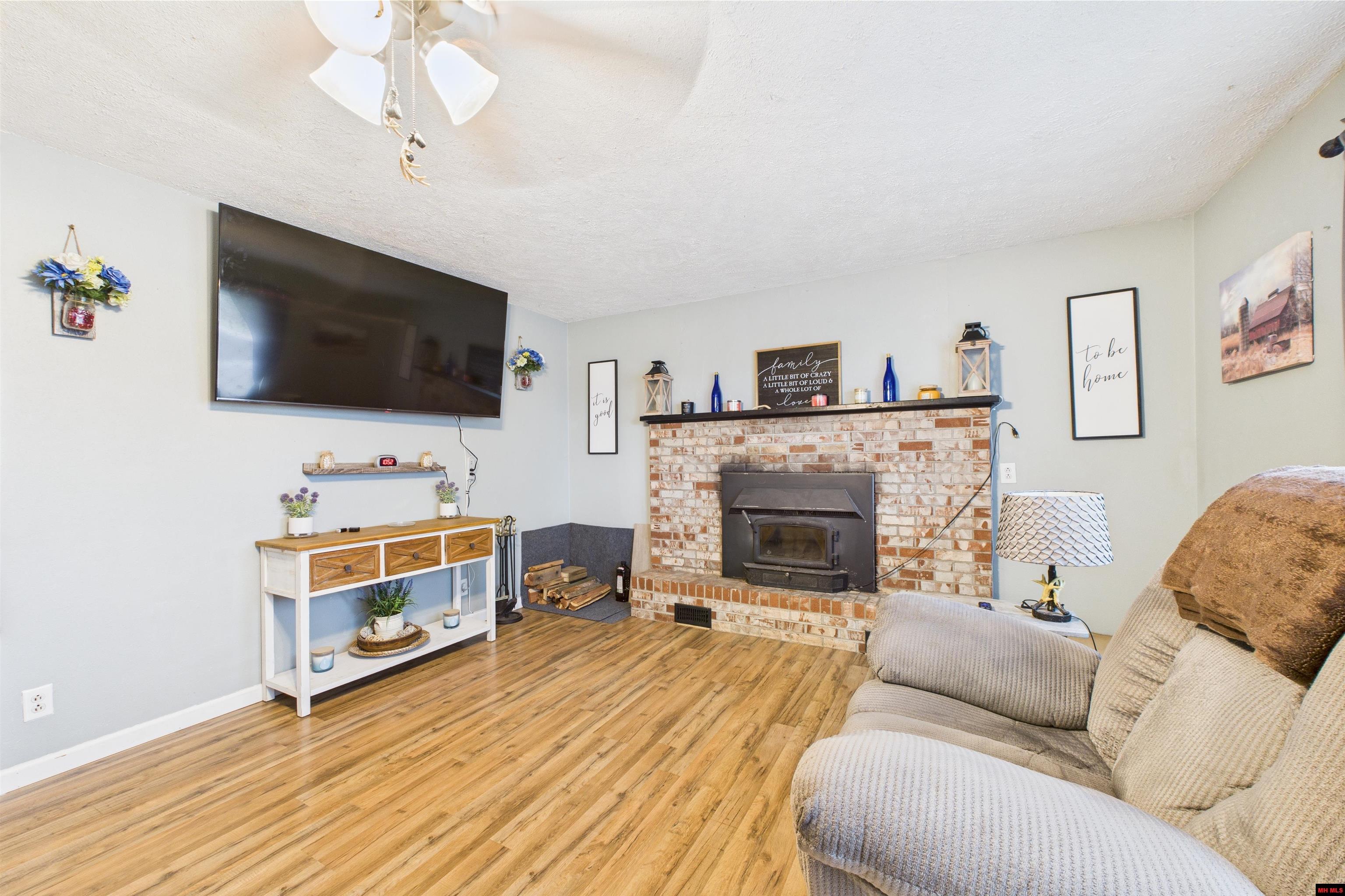 7056 HWY 62 WEST Gassville, AR 72635