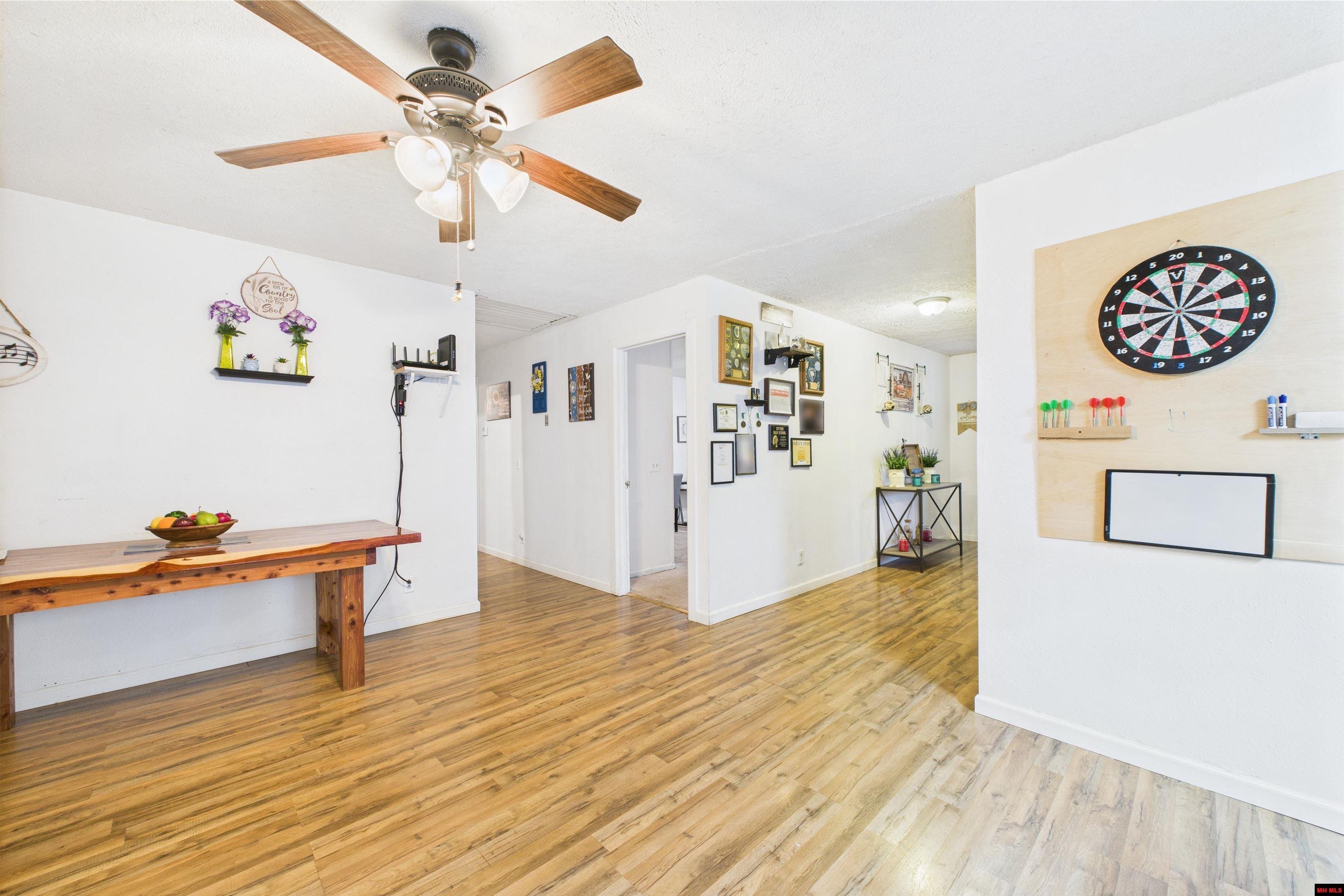 7056 HWY 62 WEST Gassville, AR 72635