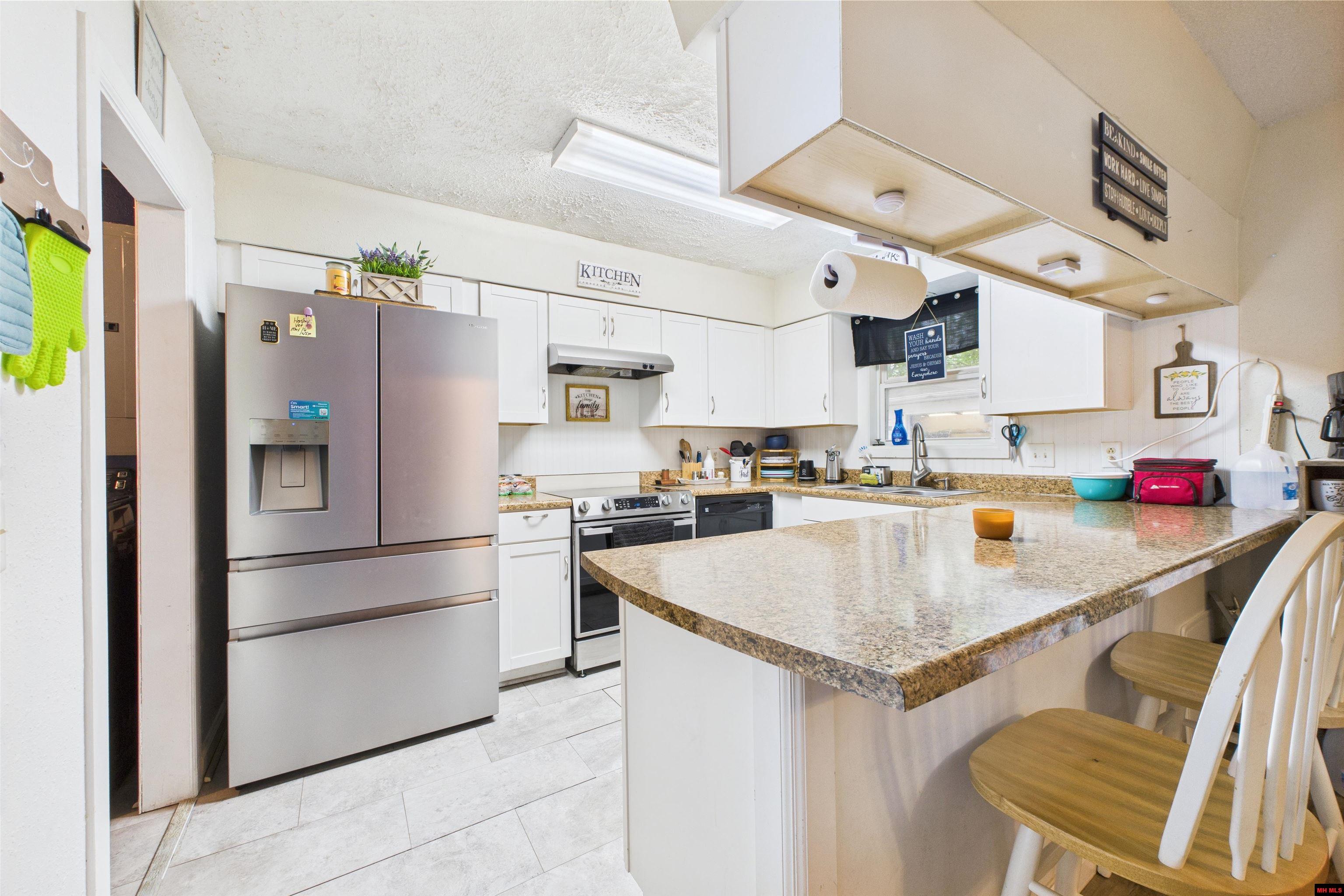 7056 HWY 62 WEST Gassville, AR 72635