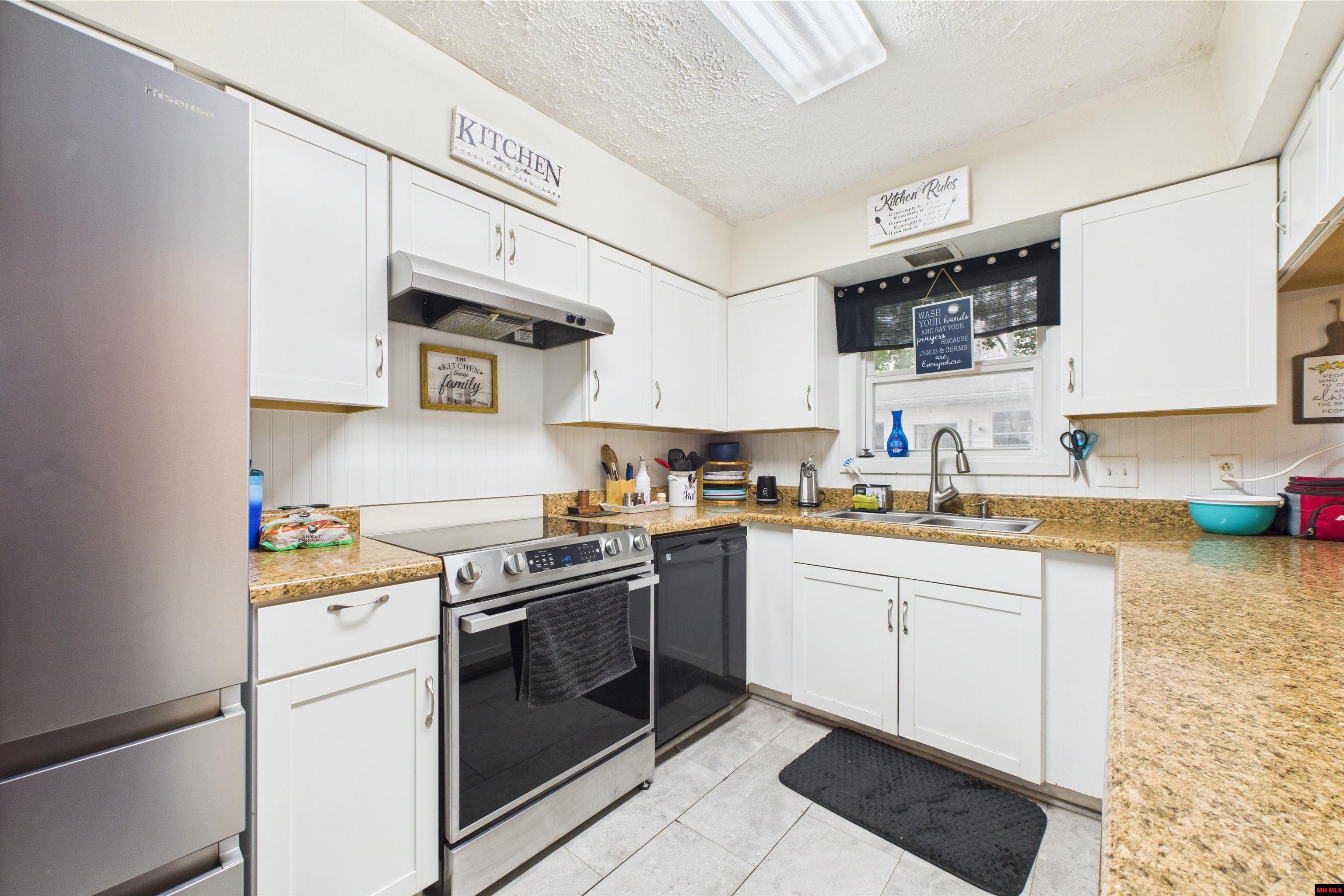 7056 HWY 62 WEST Gassville, AR 72635