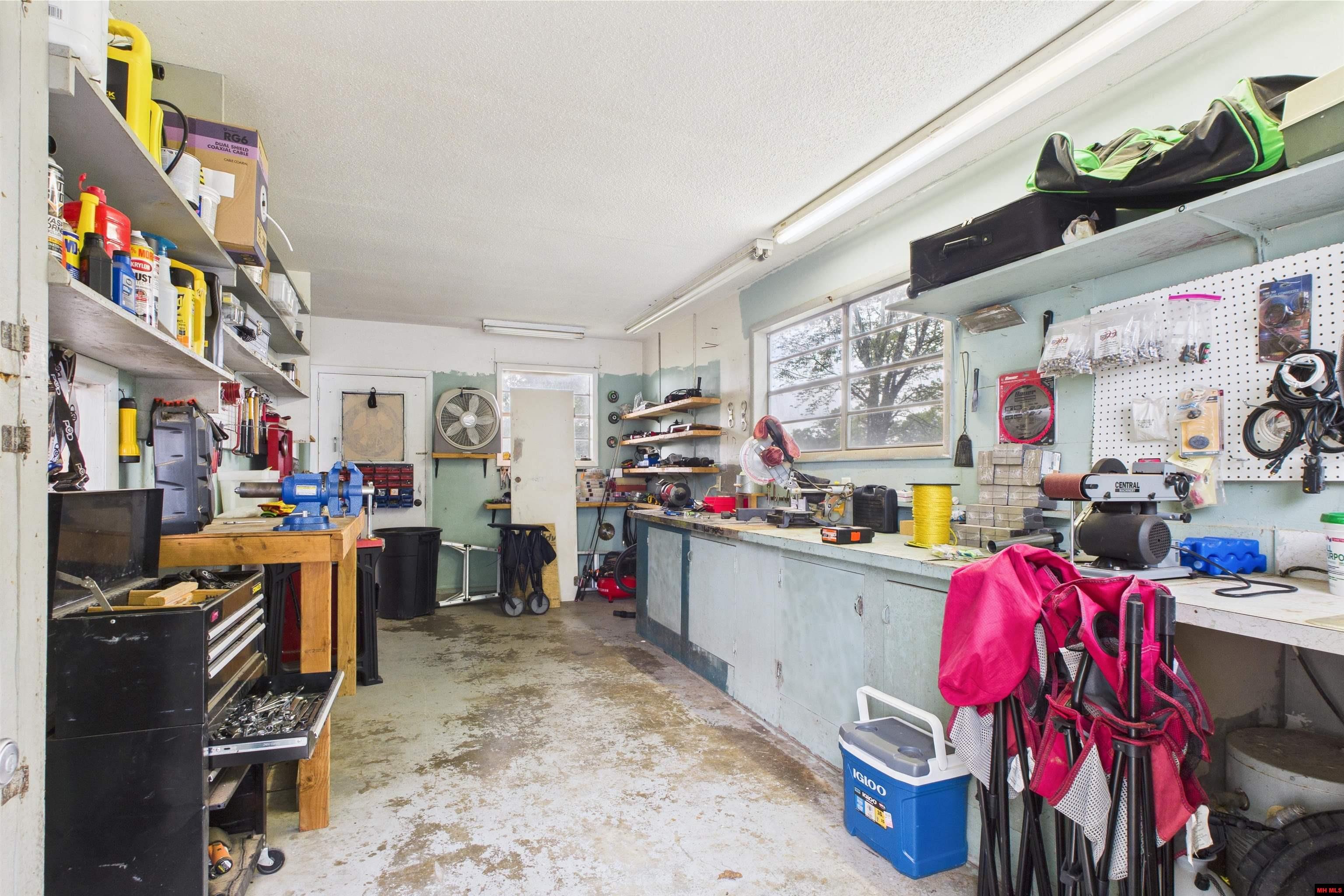 7056 HWY 62 WEST Gassville, AR 72635