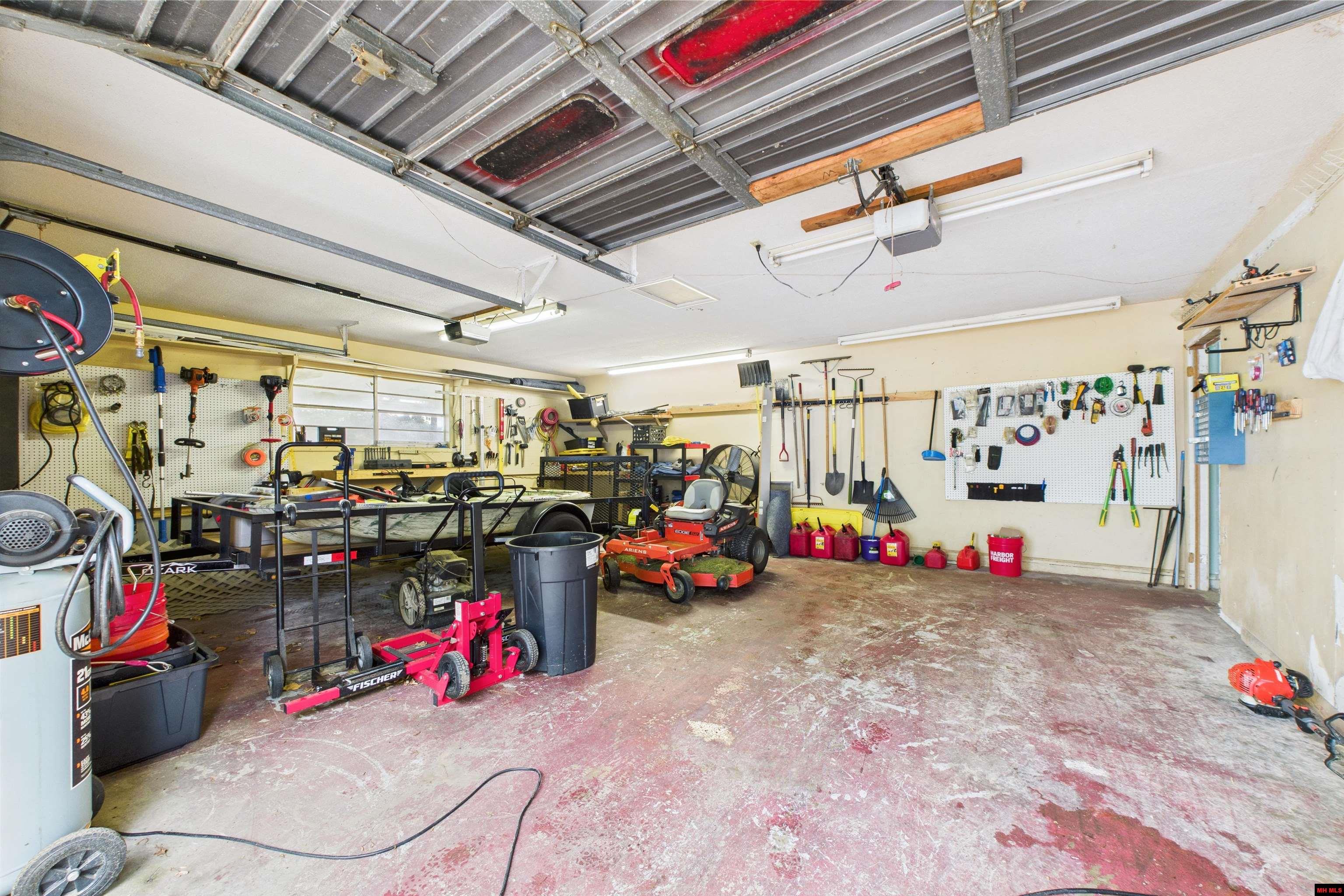 7056 HWY 62 WEST Gassville, AR 72635